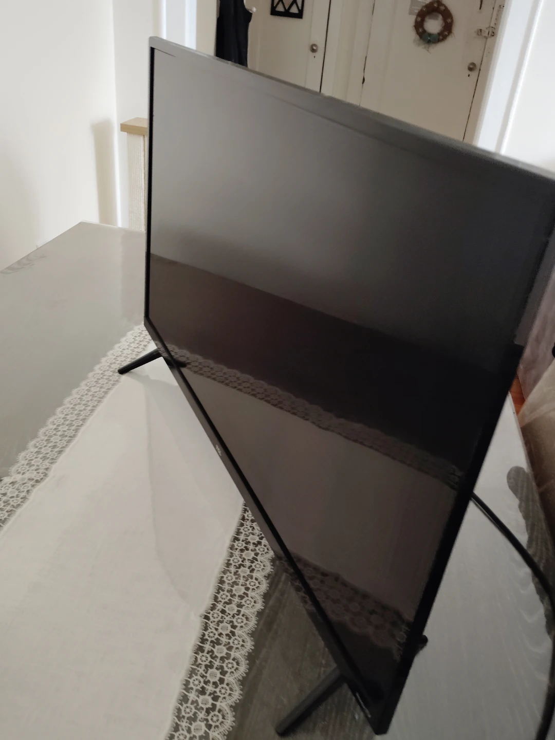 32" TCL Roku TV - photo 2