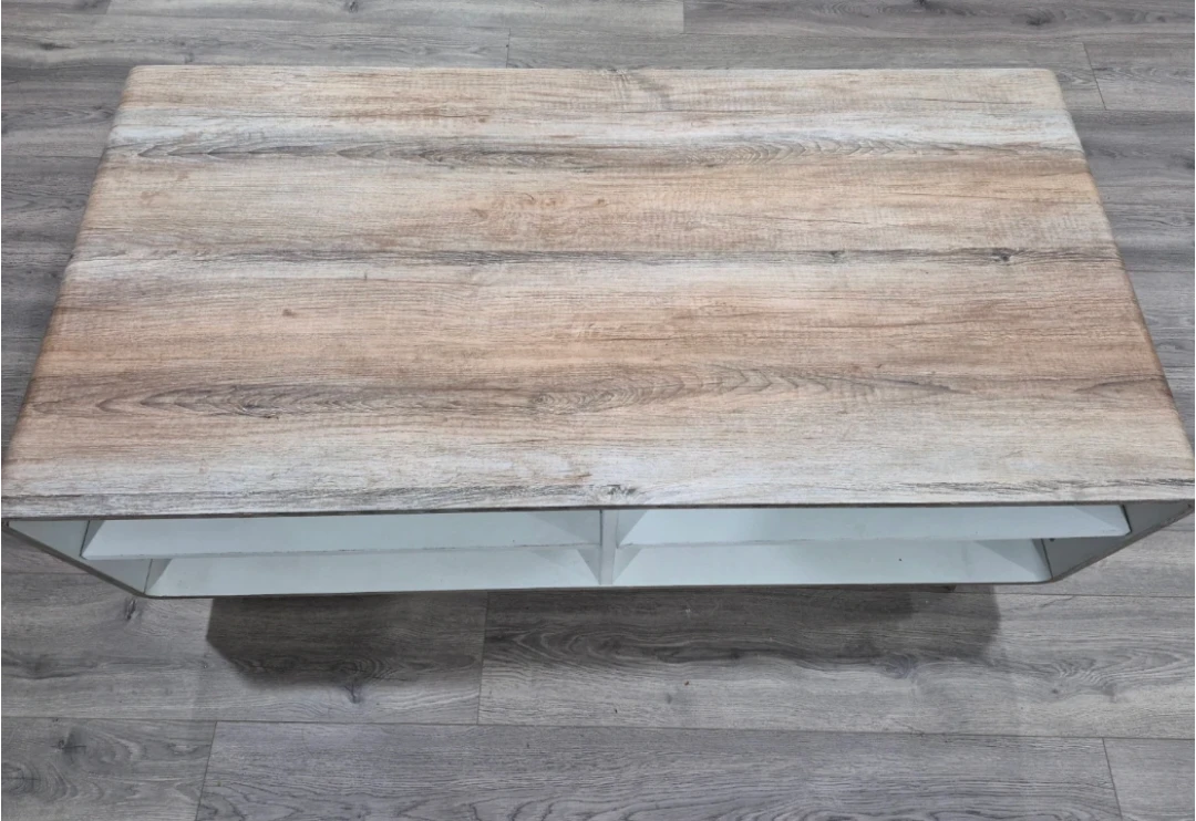 Wood Grain Coffee Table with White Shelving - photo 4