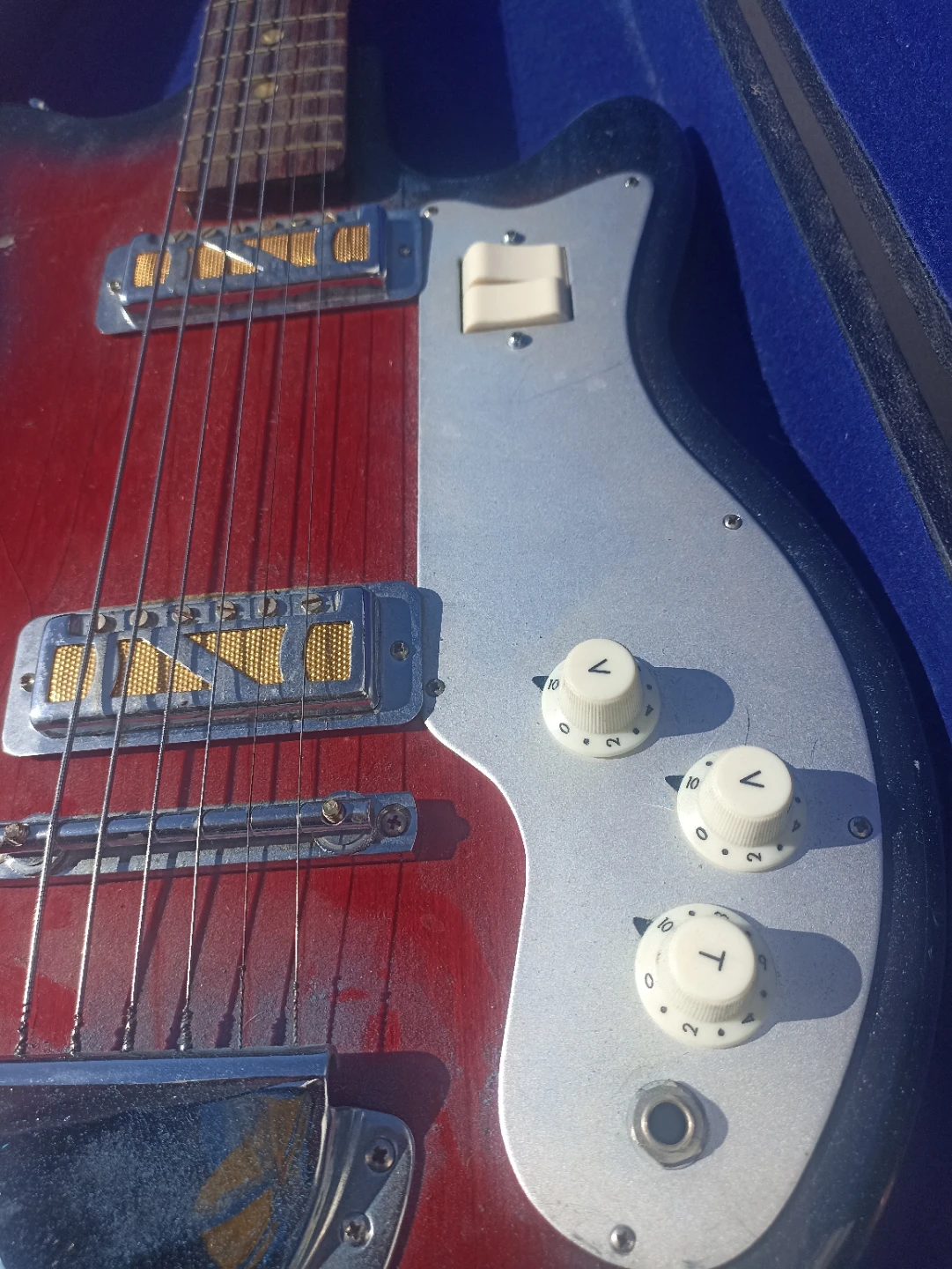Vintage Electric Guitar,probably a Teisco. - photo 3