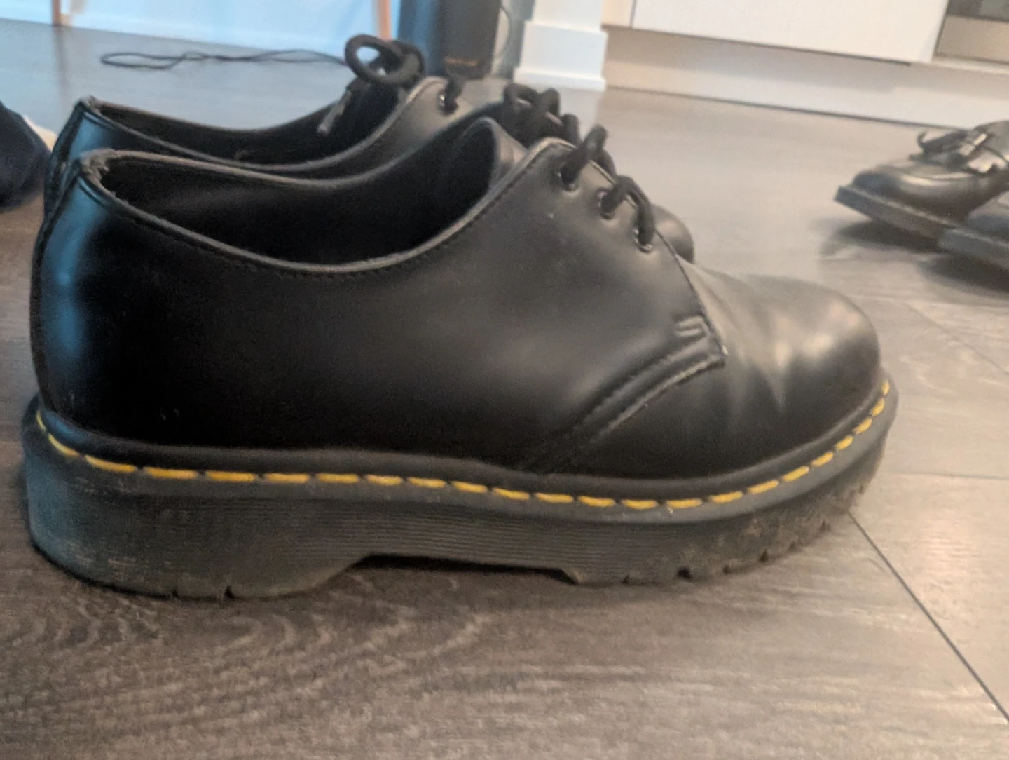 Dr. Martens black leather platform shoes Size 8 - photo 3