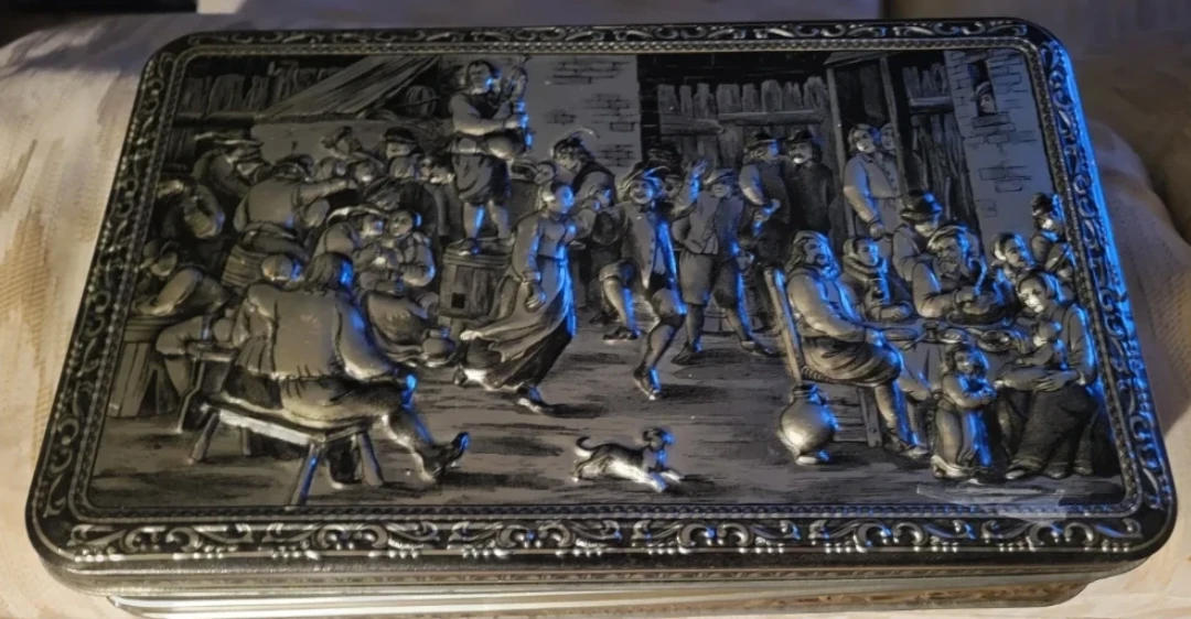 Decorative Vintage Metal Trinket Box