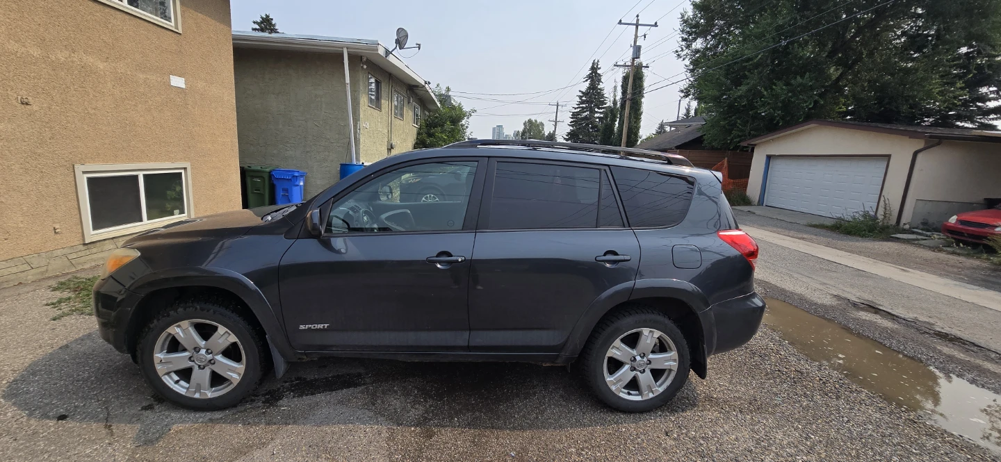 2008 Toyota RAV4 Sport - photo 3