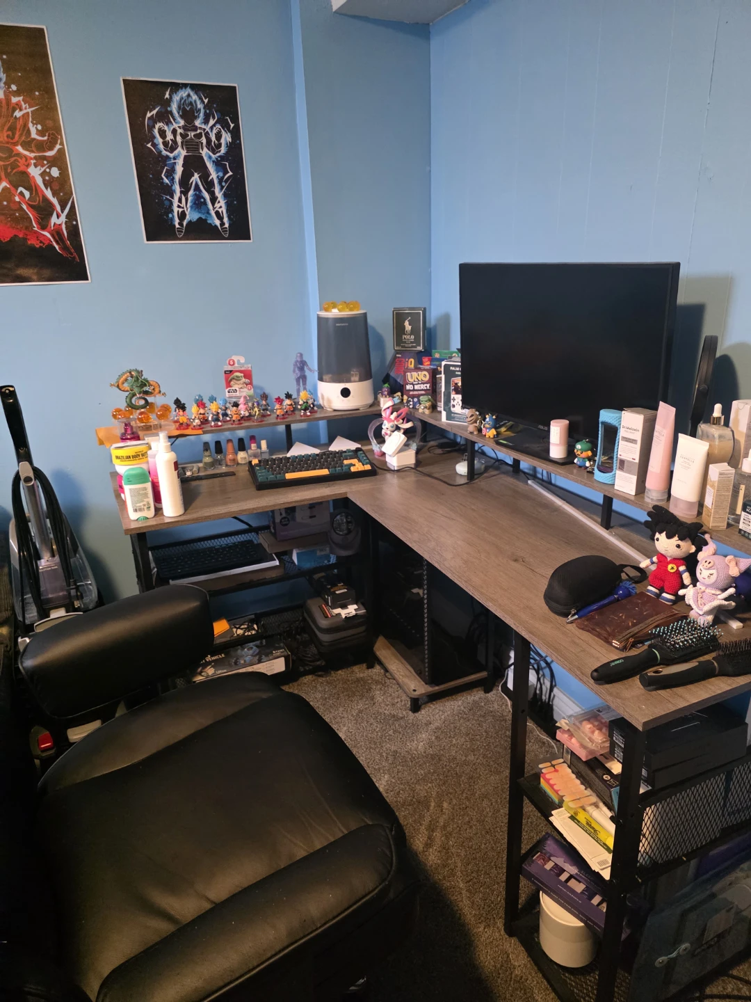 Gaming PC + Desk - photo 2