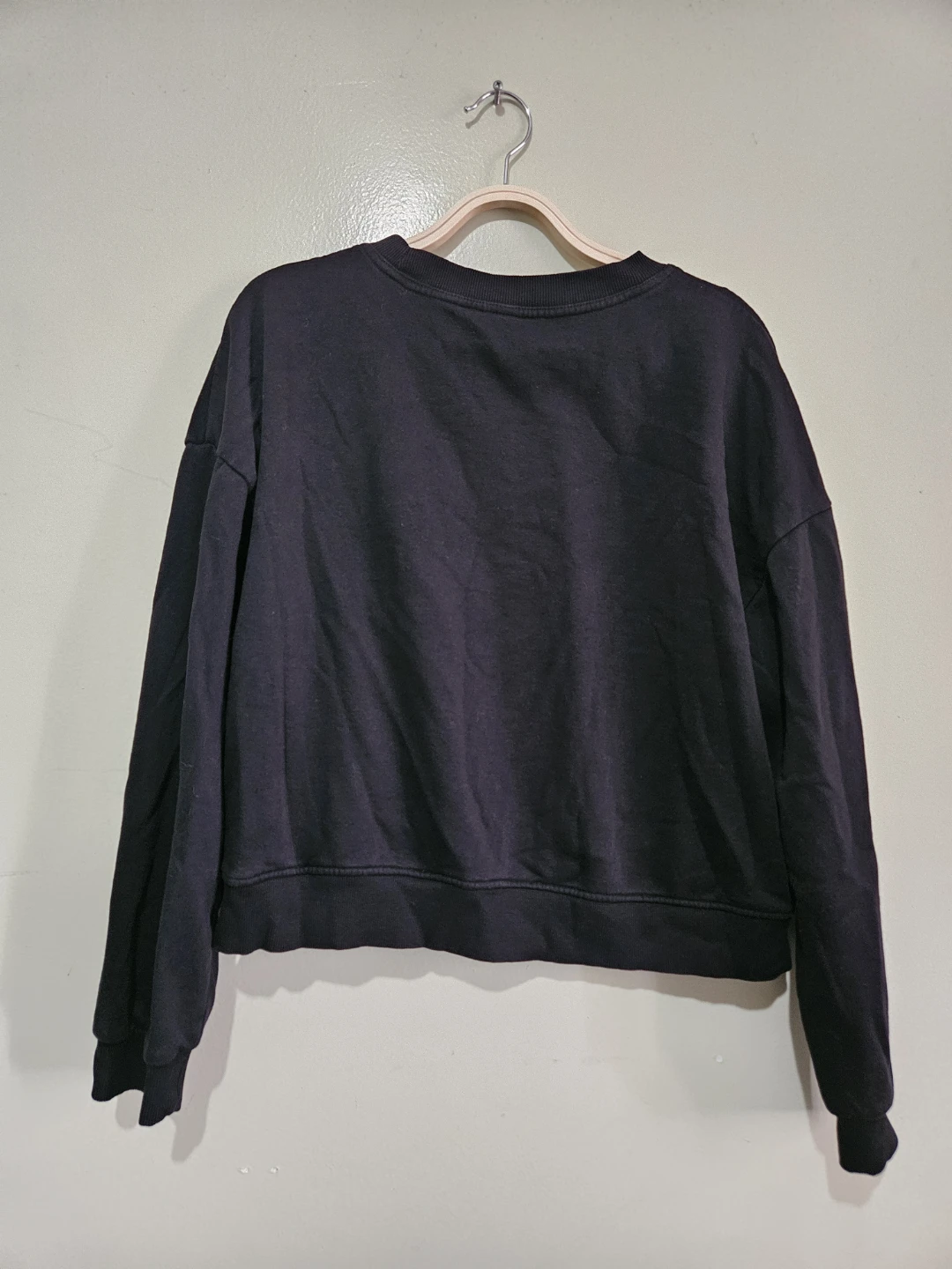H&M DIVIDED Black Sweatshirt - photo 2
