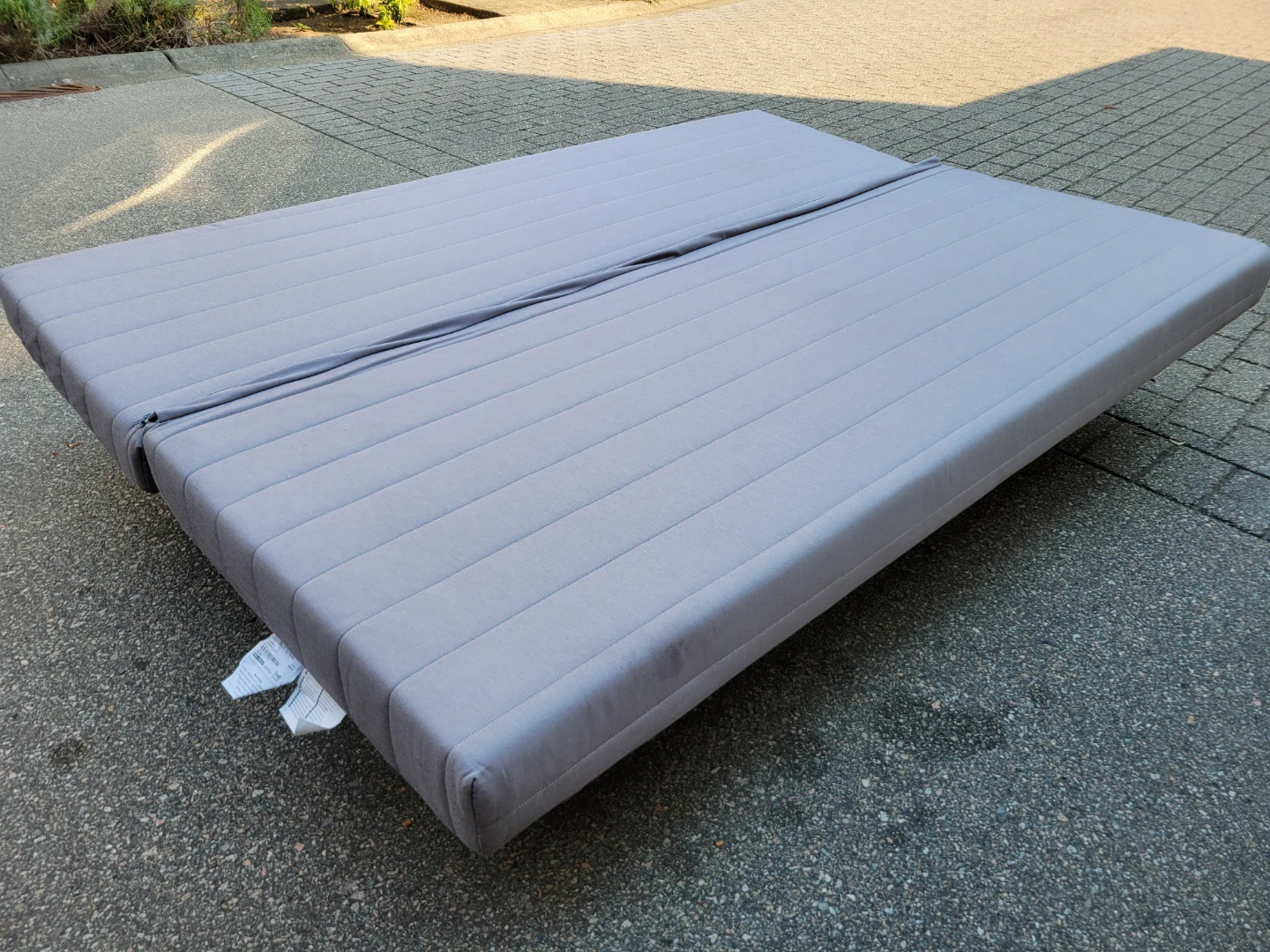 IKEA BEDDINGE Convertible Sleeper Sofa /  Full Futon Bed. - photo 3