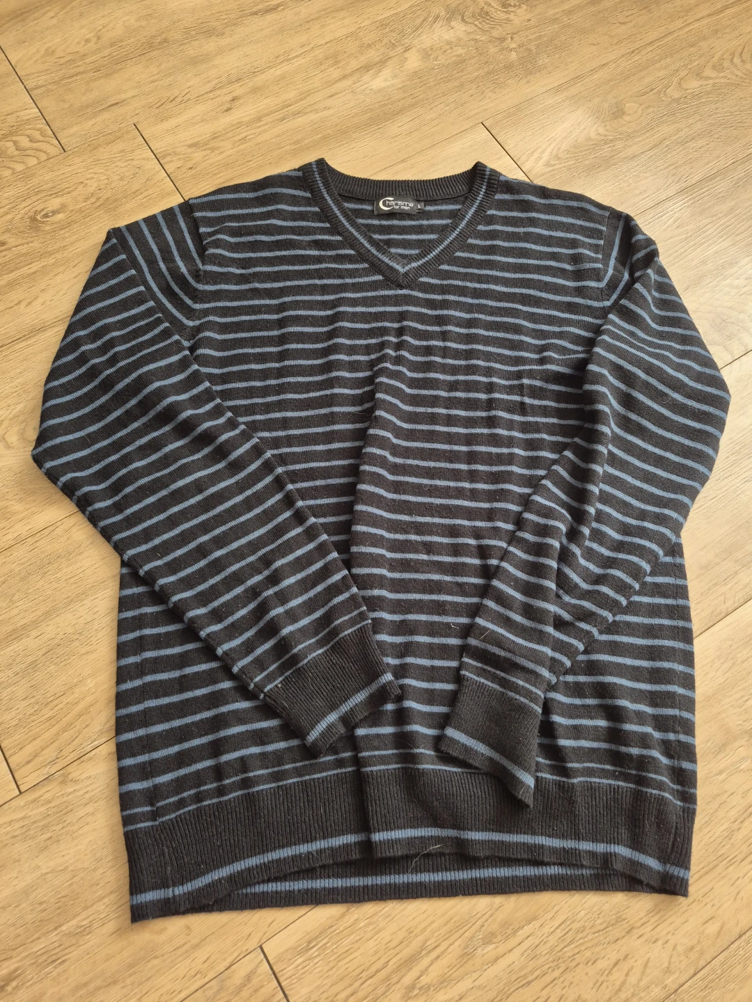 Club Room Striped V-Neck Sweater - Blue/Grey