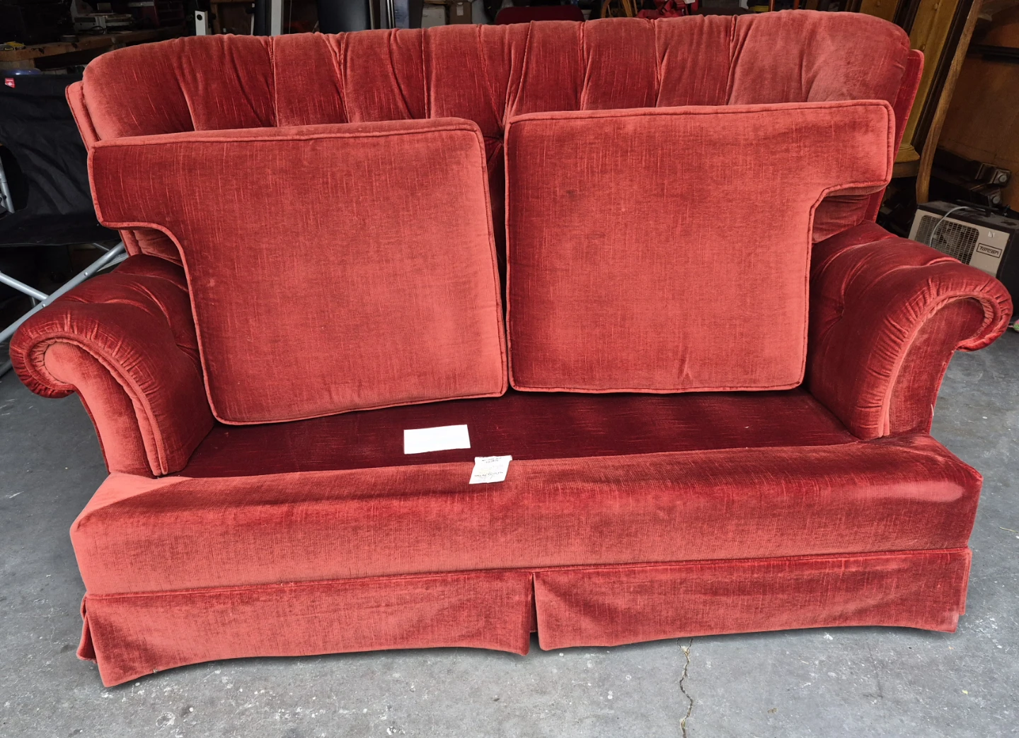 Red Velvet Tufted Sofa - photo 3