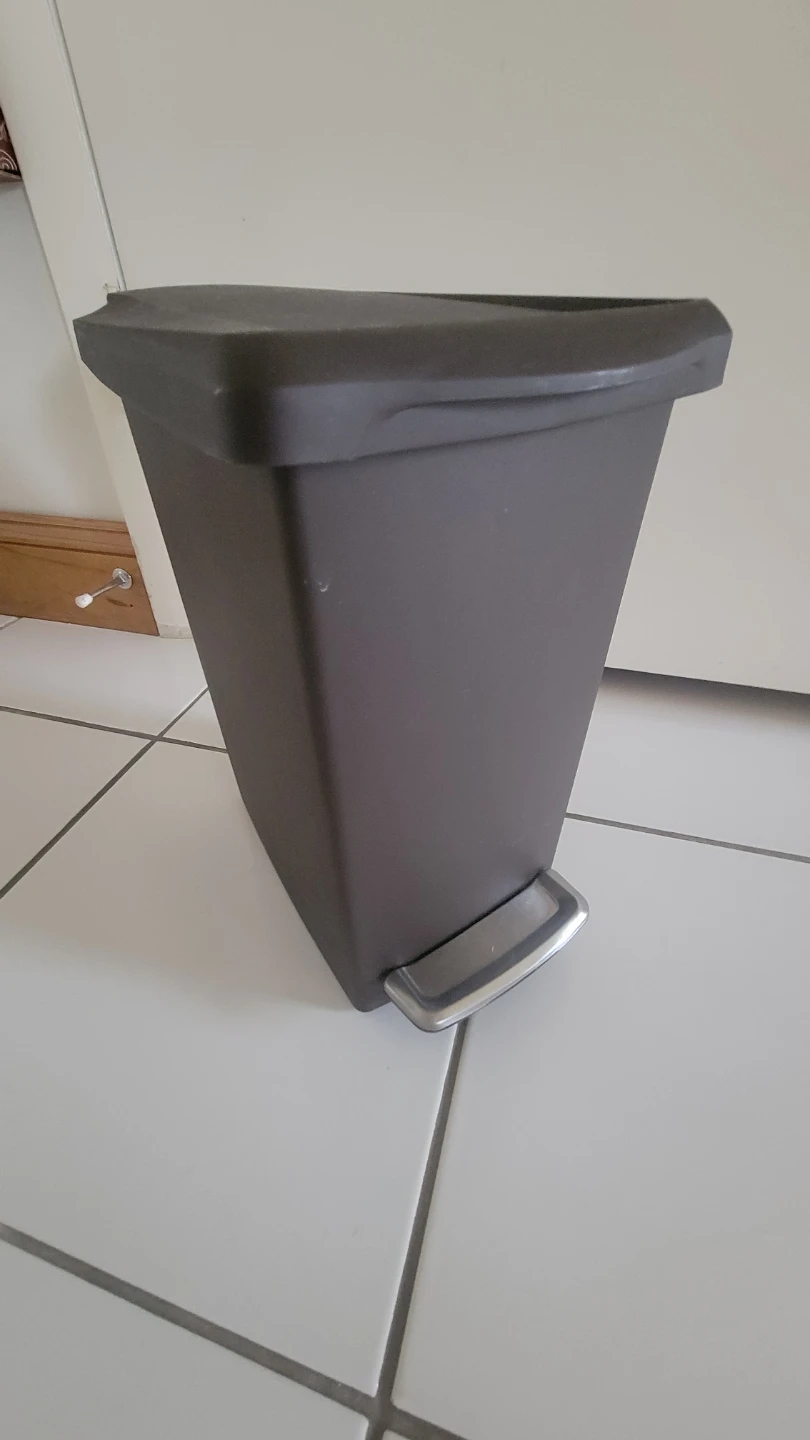 Brown Pedal Trash Can - photo 2