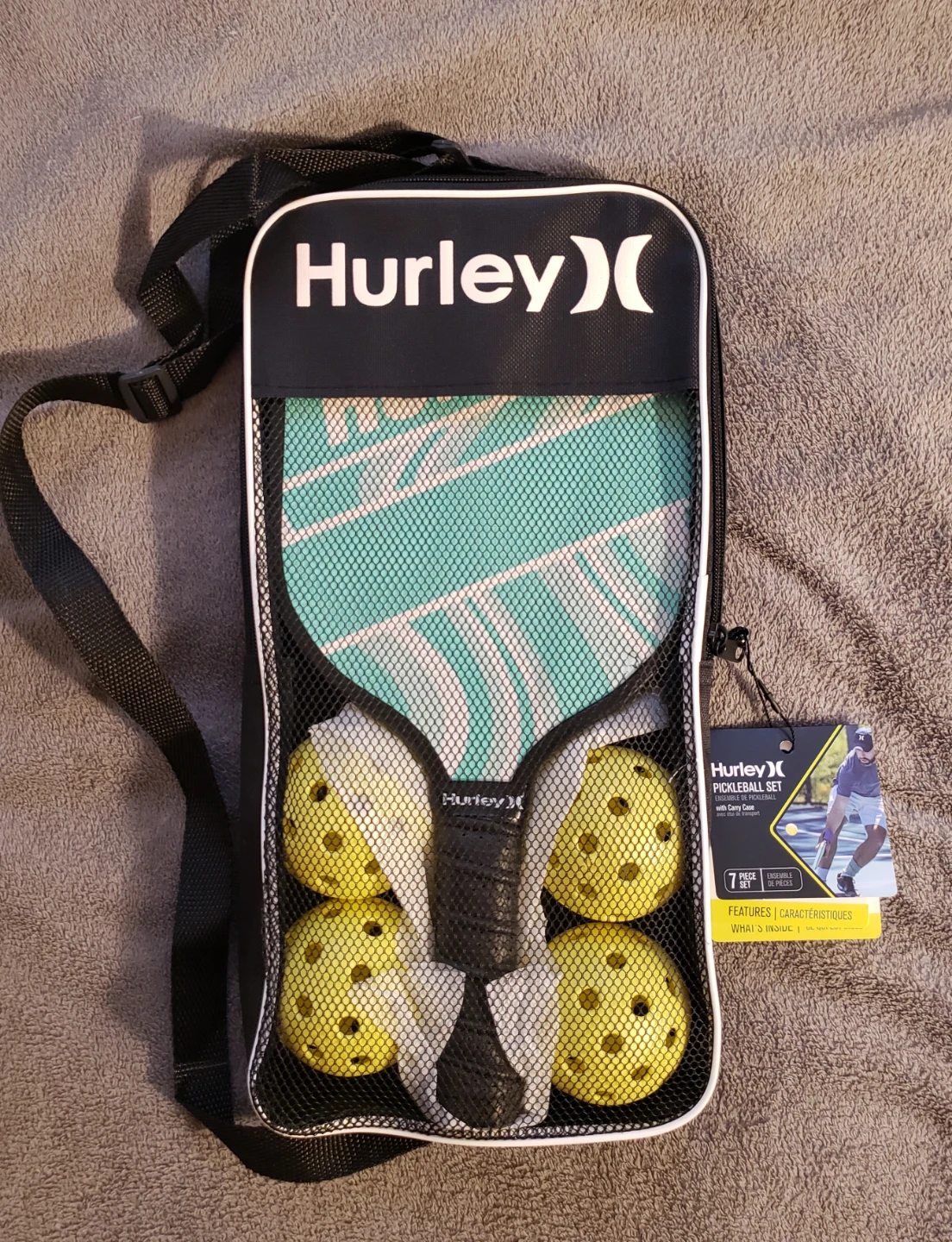 Hurley Pickleball 2 Paddles and 4 Balls Set -