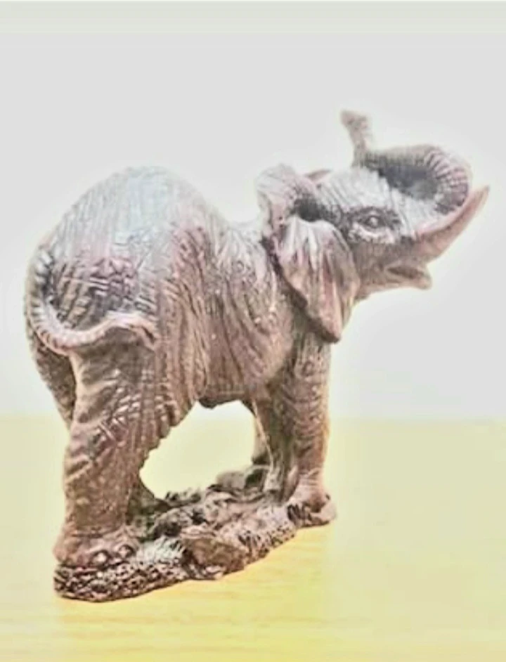 Handmade Saluting Elephant Sculpture - photo 3