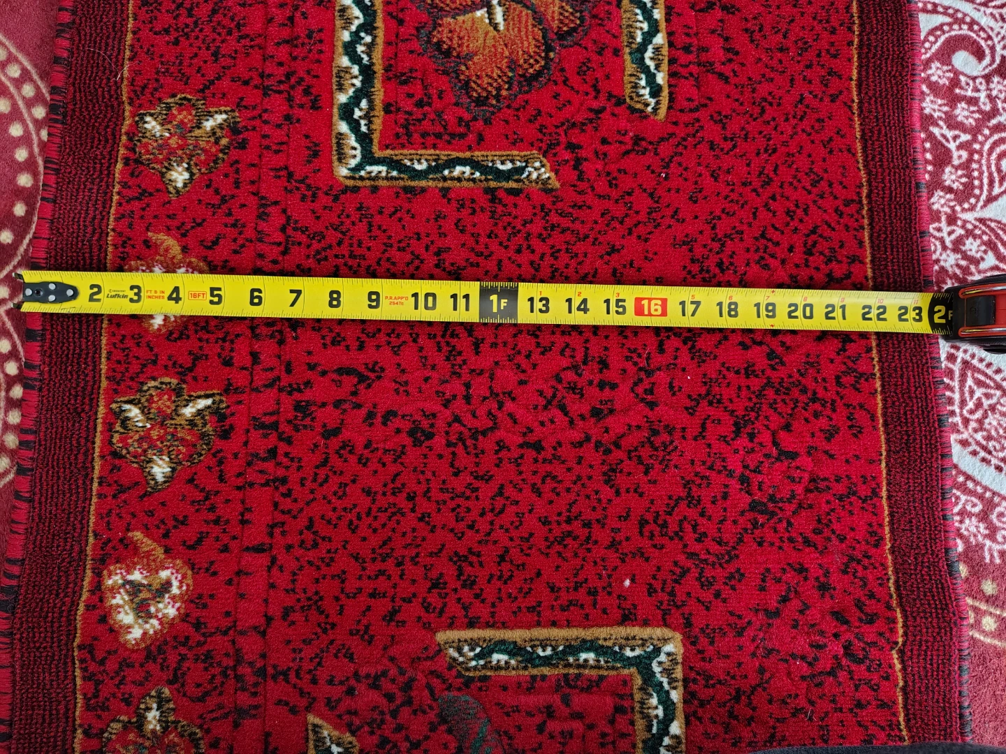Beautiful Red Runner Rug with Floral Pattern. Like New. - photo 4