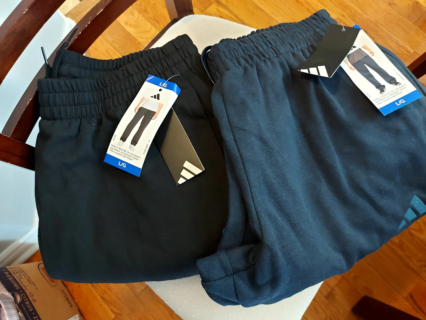 Adidas Sweatpants (2 Pairs) - Size L/G - photo 2