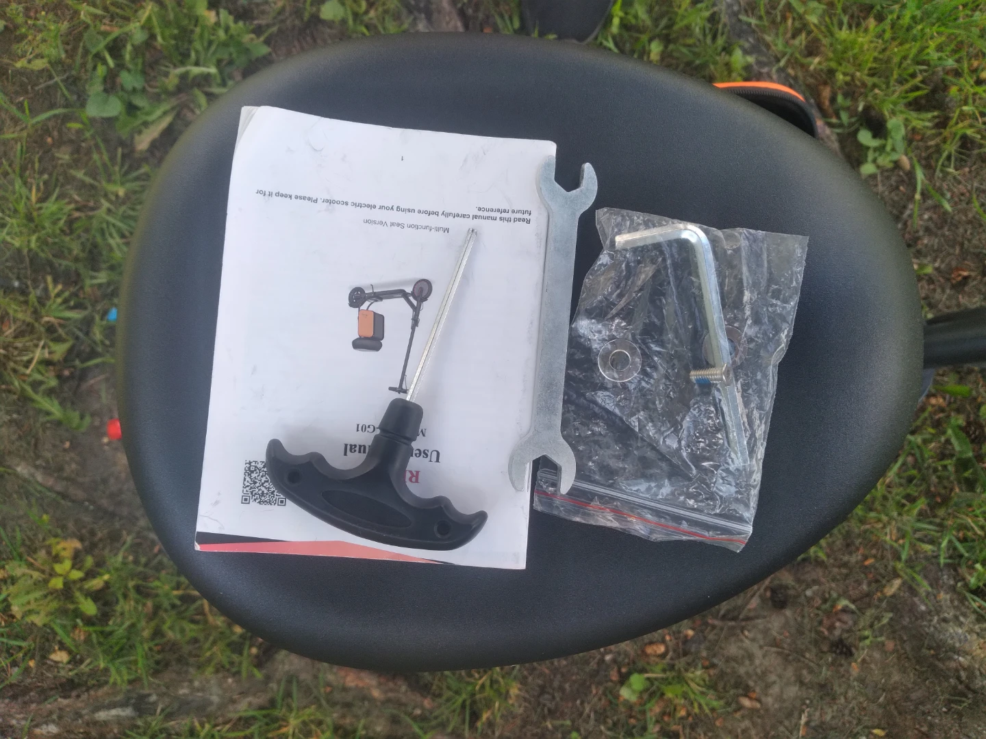 Riuiio Electric Scooter with Seat - photo 4