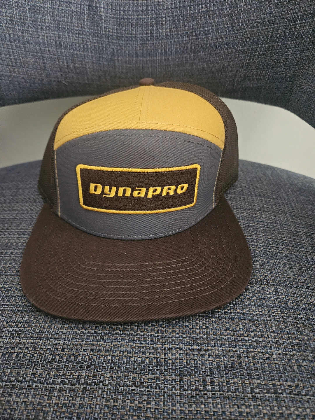 Men’s M Tops & 32” Waist Pants & new cap - photo 4