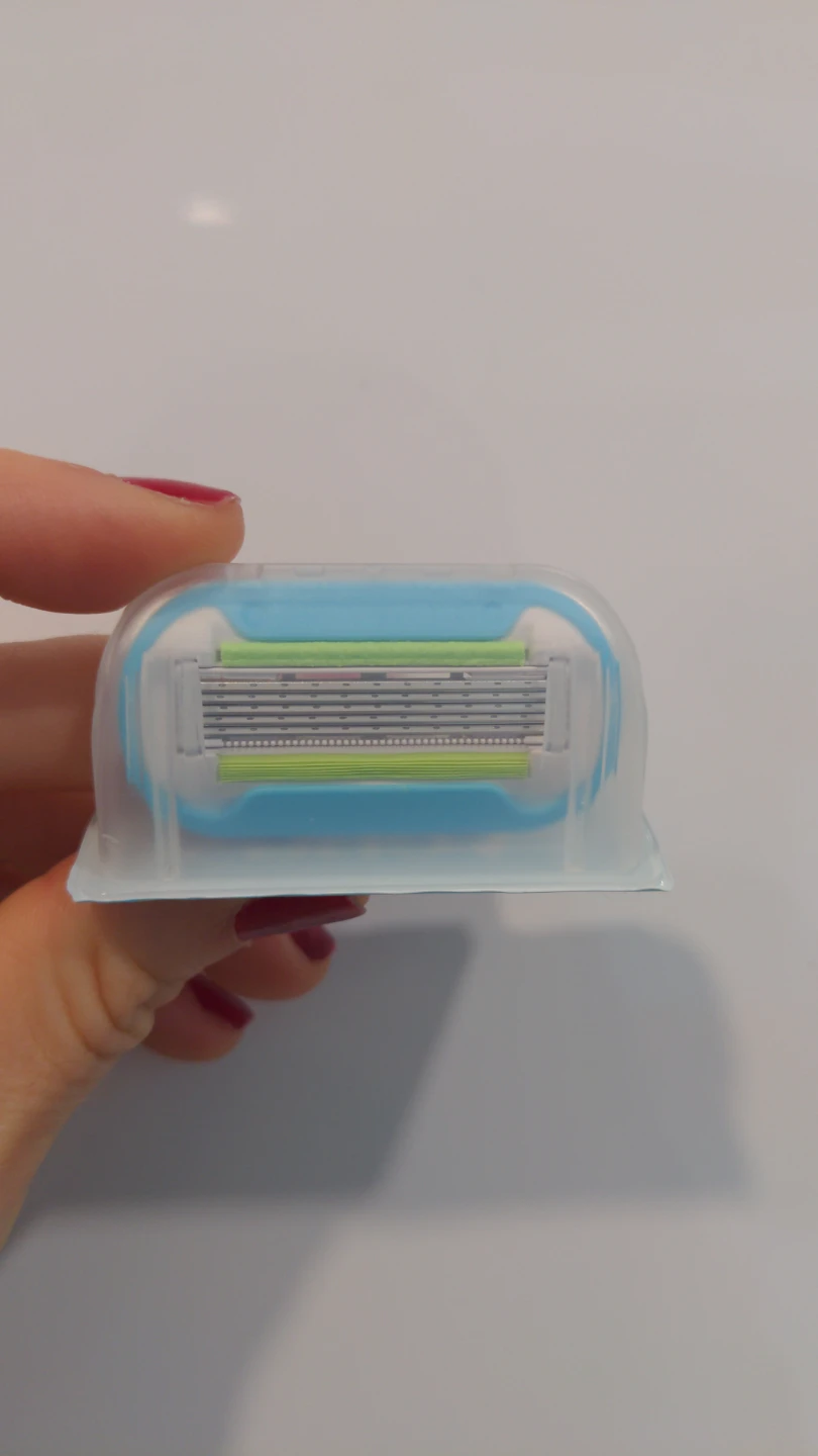 Gillette Venus Extra Smooth Razor Cartridges - photo 3