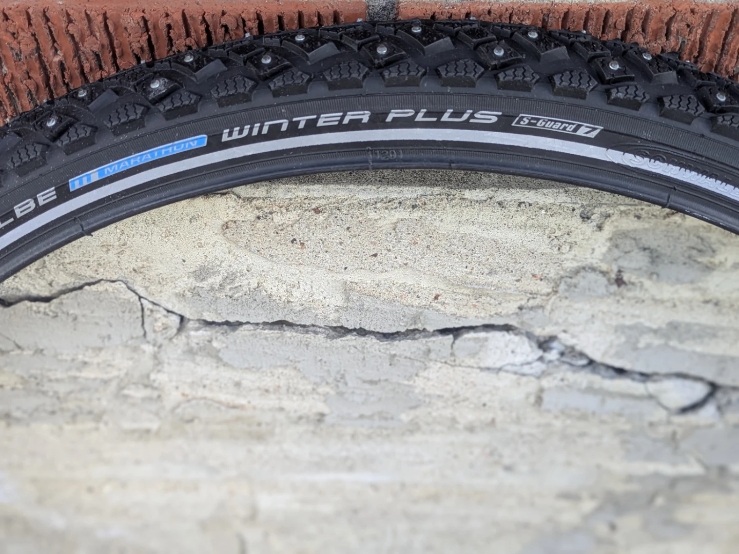 2 Schwalbe Marathon Winter Plus Tires 26x1.75 - photo 4