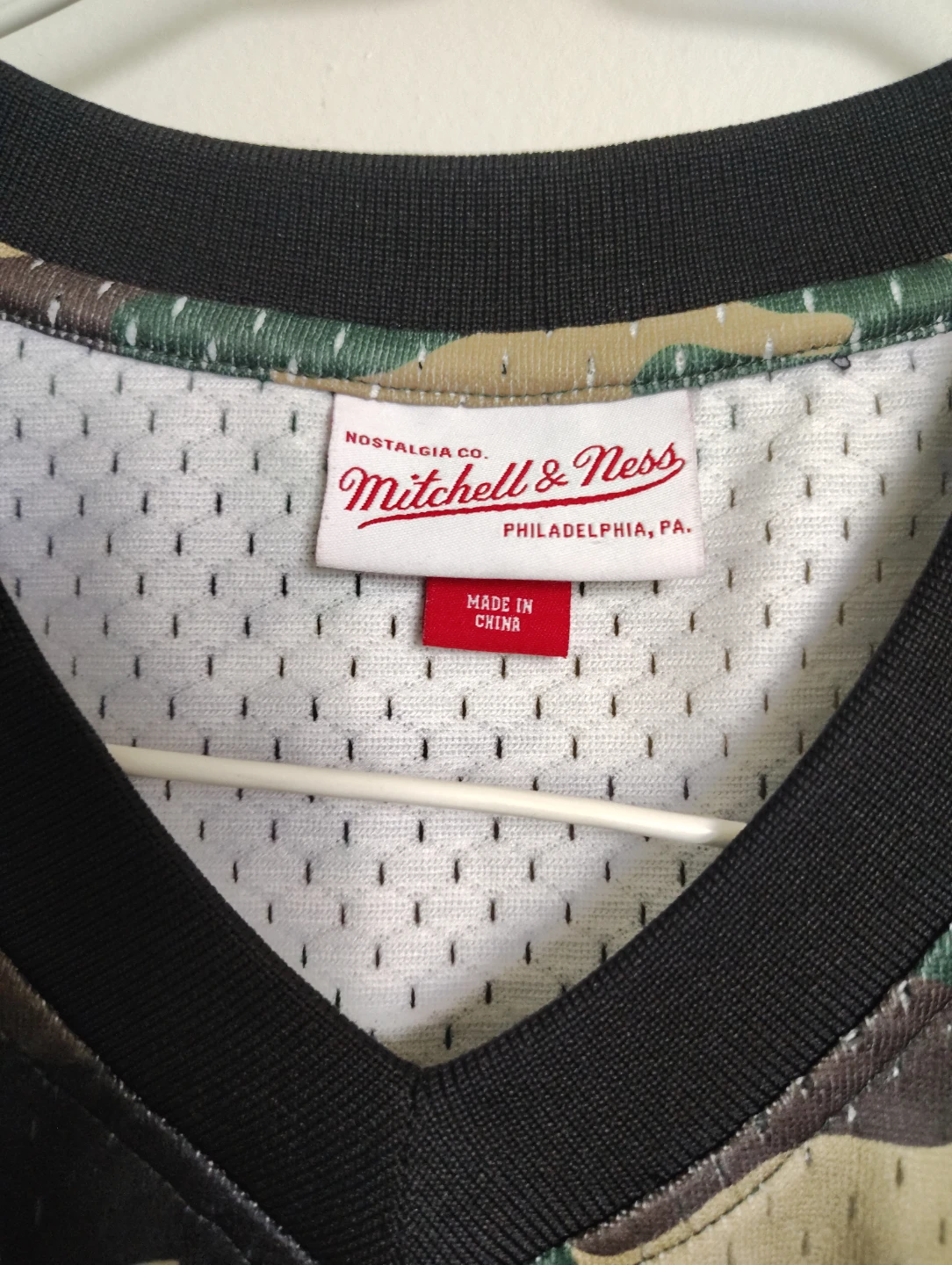 Mitchell & Ness Boston Camo Basketball Jersey Size S - photo 4