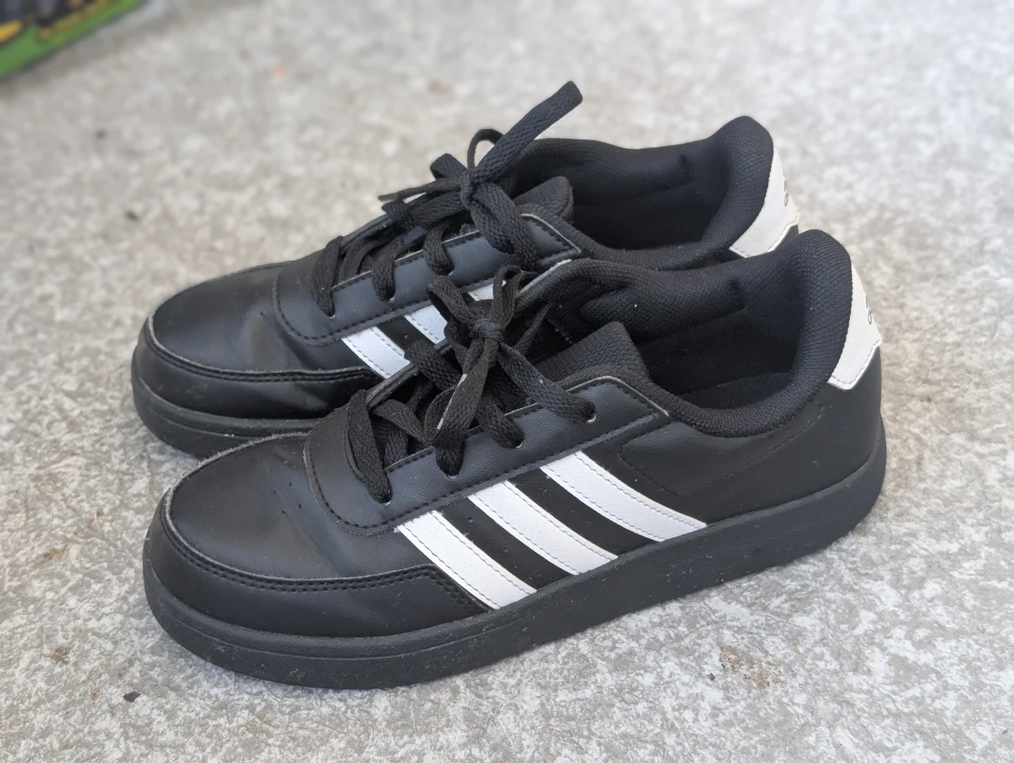 Adidas shoes - photo 2