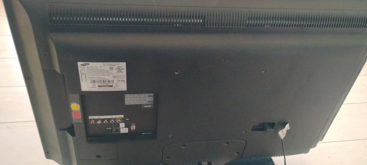 Samsung 32 Inch HD TV - photo 2