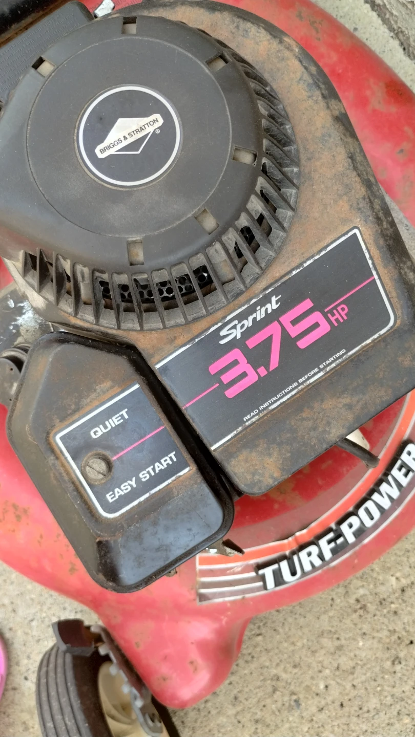 Turf-Power Lawnmower with Briggs & Stratton 3.75 HP Engine - photo 3