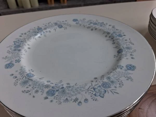 Fine China flatware - photo 2