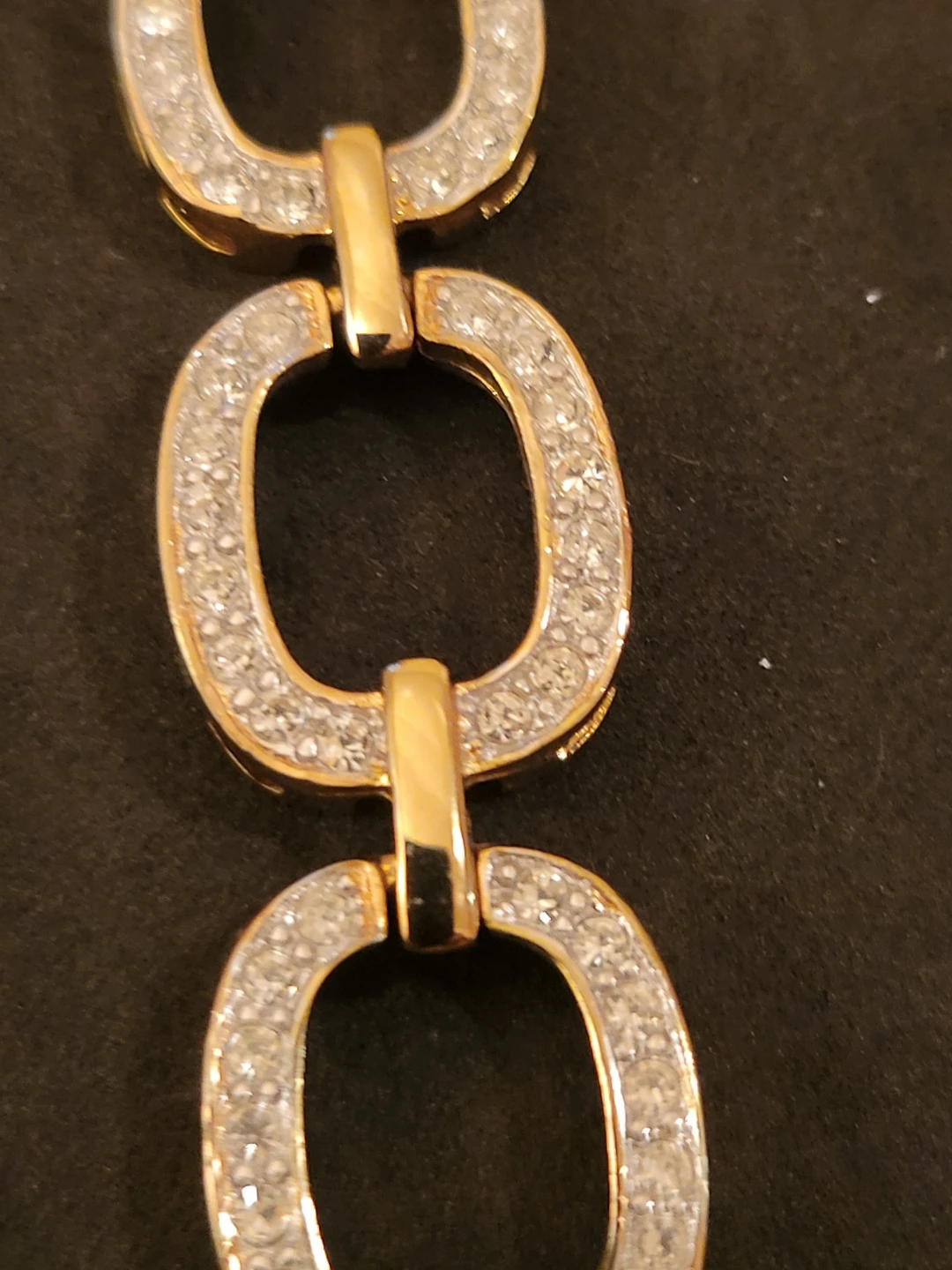 Gold tone link bracelet with rhinestones - photo 3