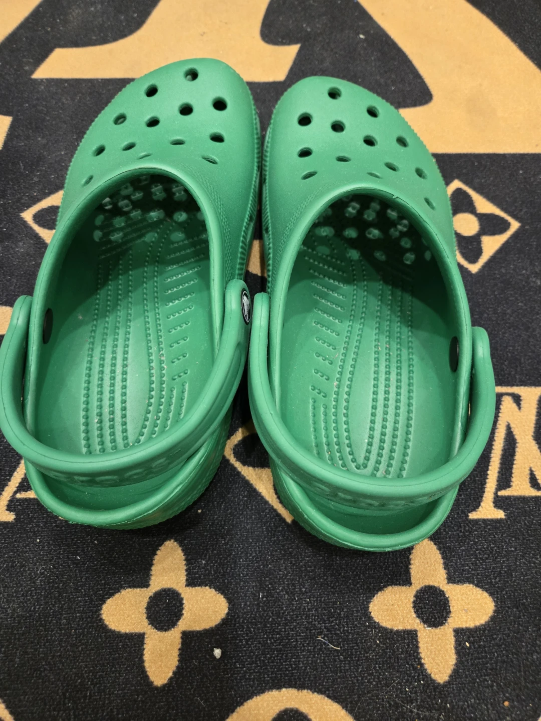 Green Crocs Clogs Size 5 men and 7 woman - photo 2