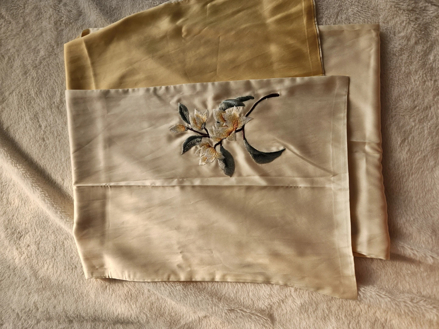 Nice scarf, handmade silk. Fabric - photo 2