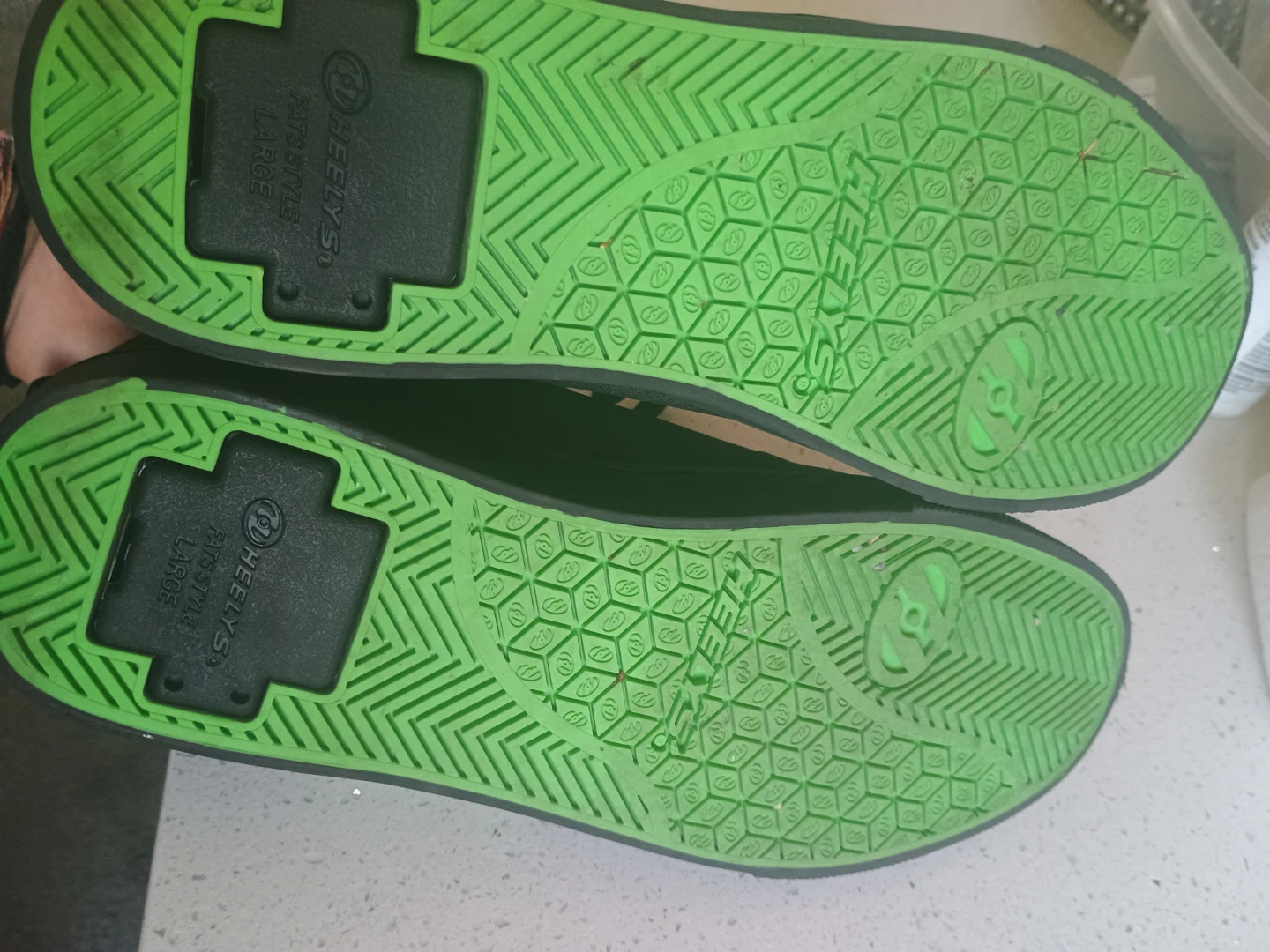 Heelys x Minecraft Creeper Wheeled Shoes - photo 5