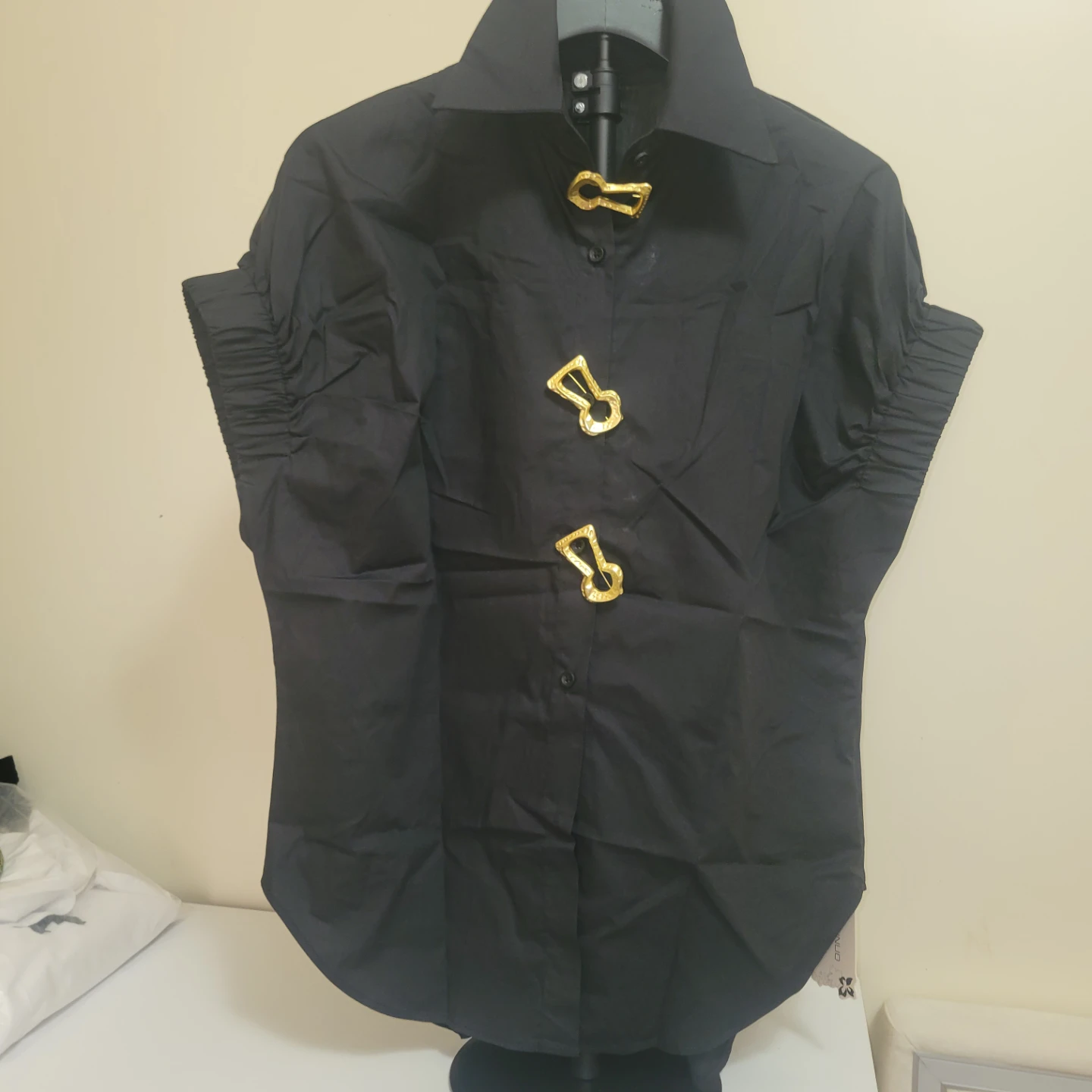 Kebunuo Black Blouse with Gold Hardware - photo 2