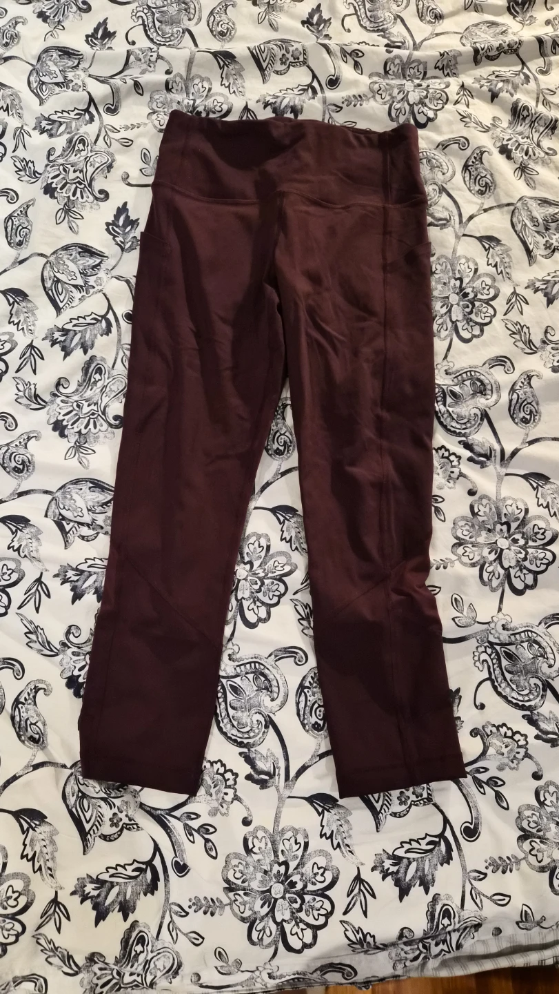 Lululemon Burgundy Cropped Leggings - photo 2