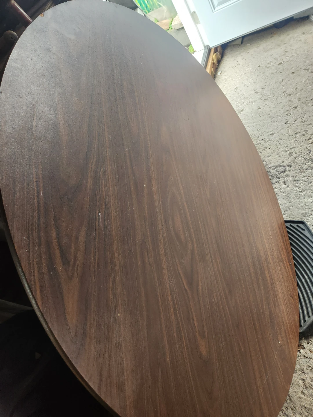 Heavy-duty Round Wood Grain Table with Metal Legs
