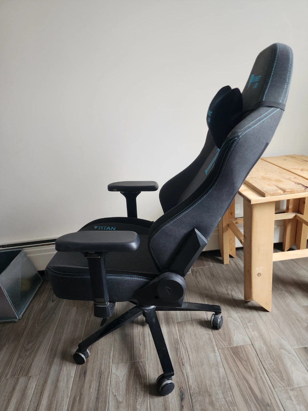 Secretlab TITAN Gaming Chair - photo 4