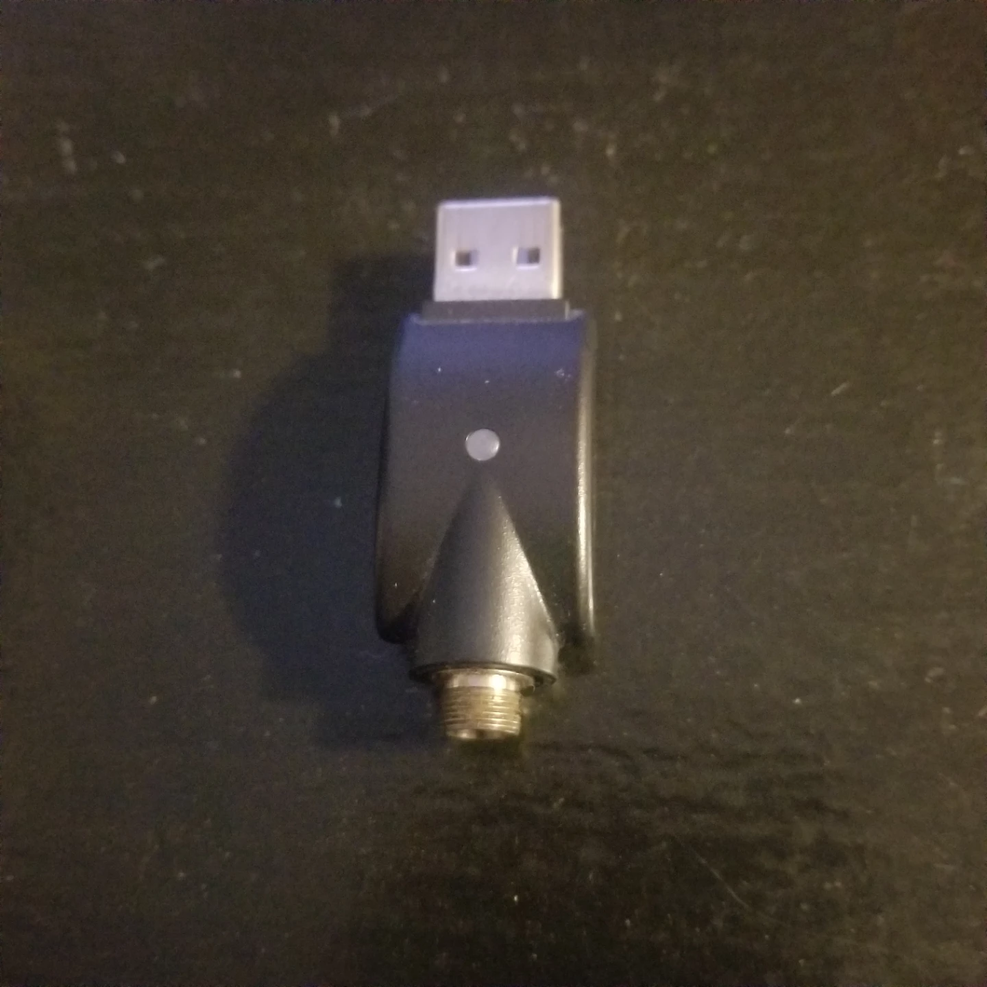 USB Charger - photo 2