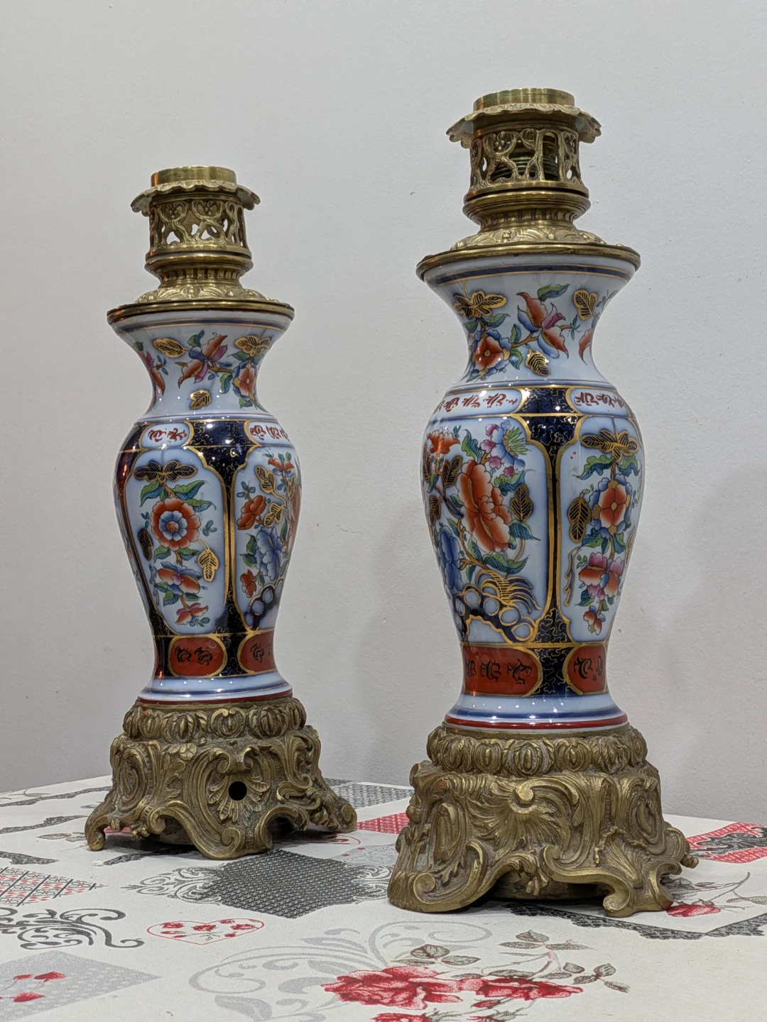 Pair of Antique Bronze/Brass Mounted Imari style Porcelain Vases - photo 2