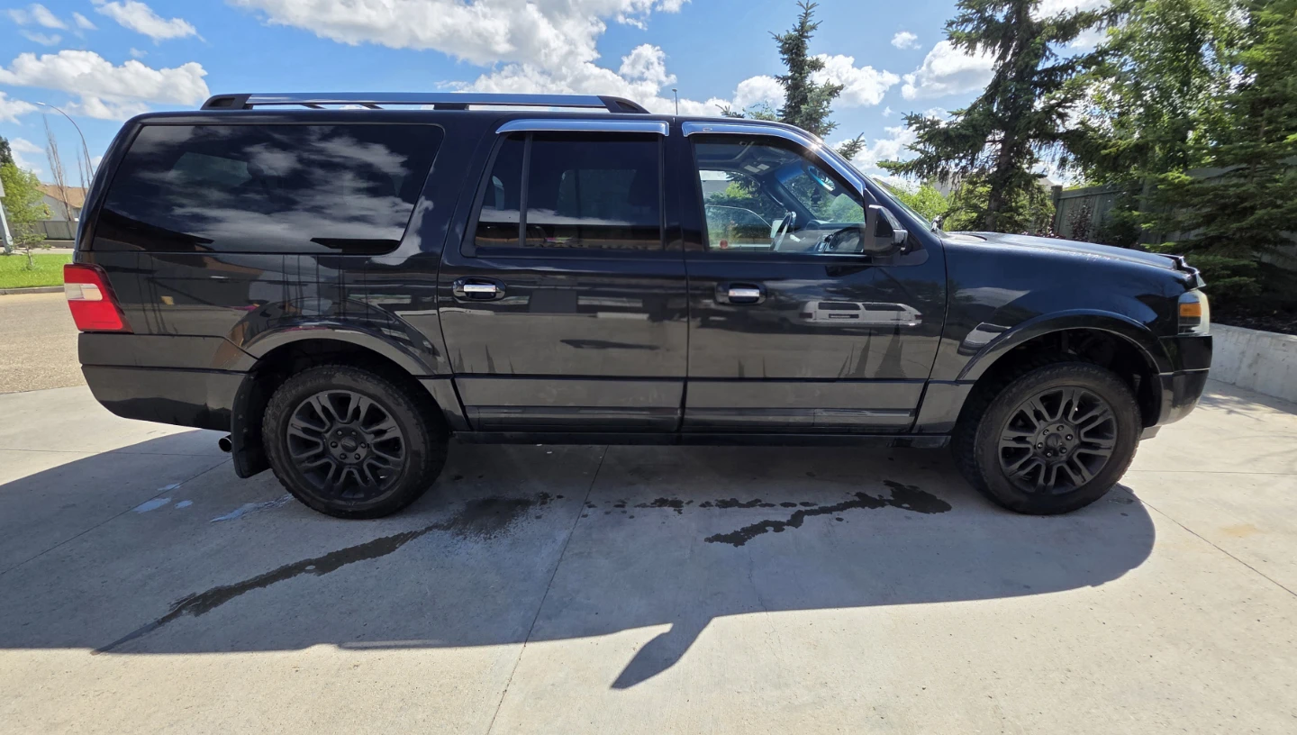 2011 Ford Expedition Max Limited 4x4 - photo 2