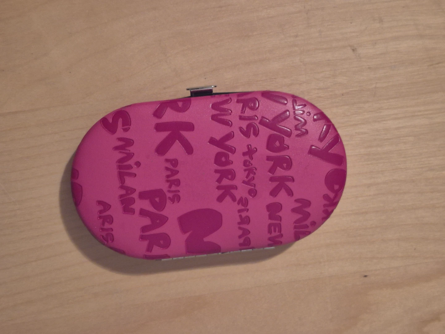 BNIB)Pink Travel Manicure Set