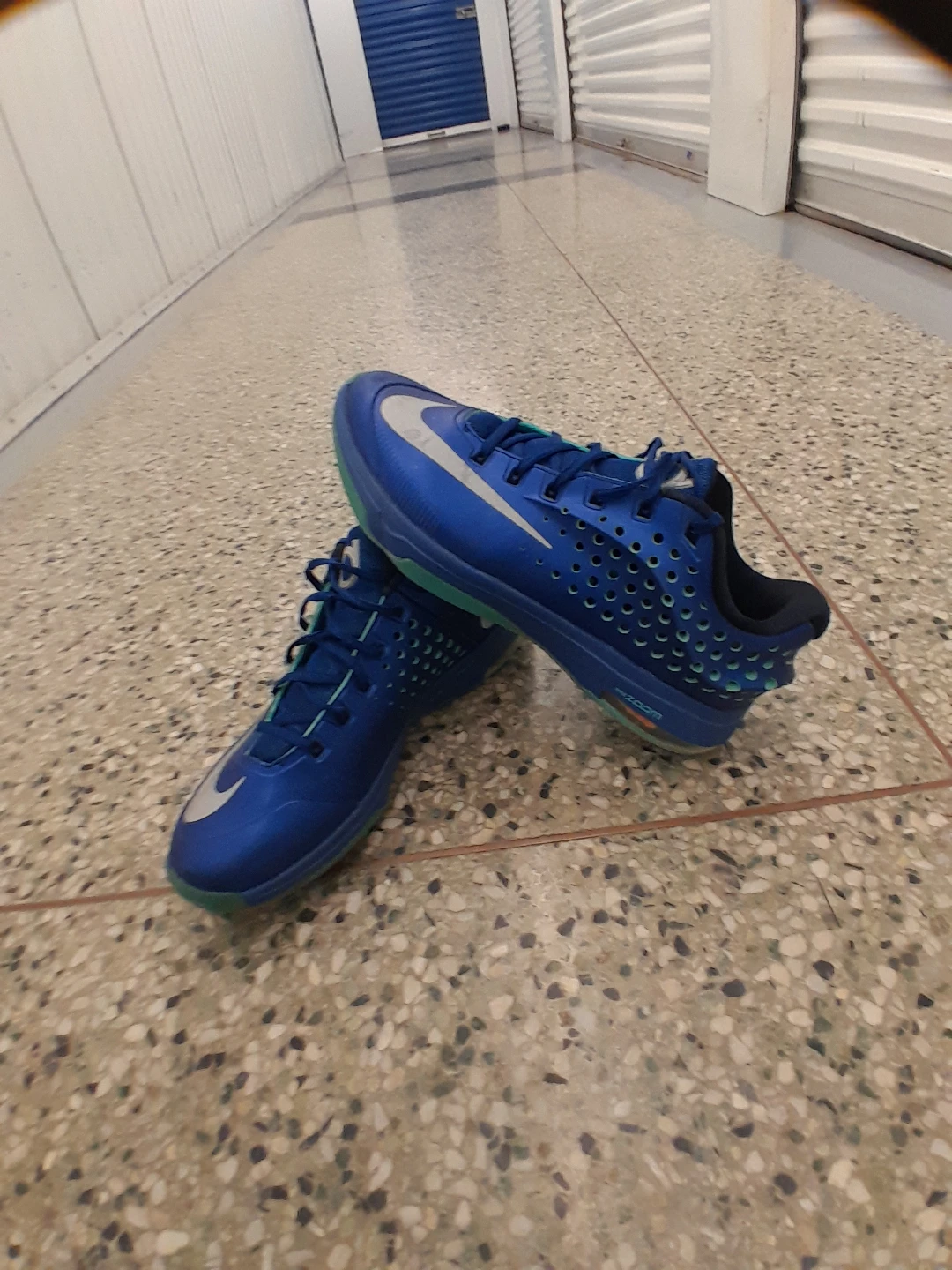 Nike Zoom Running Shoes Men's Size 10 - photo 3