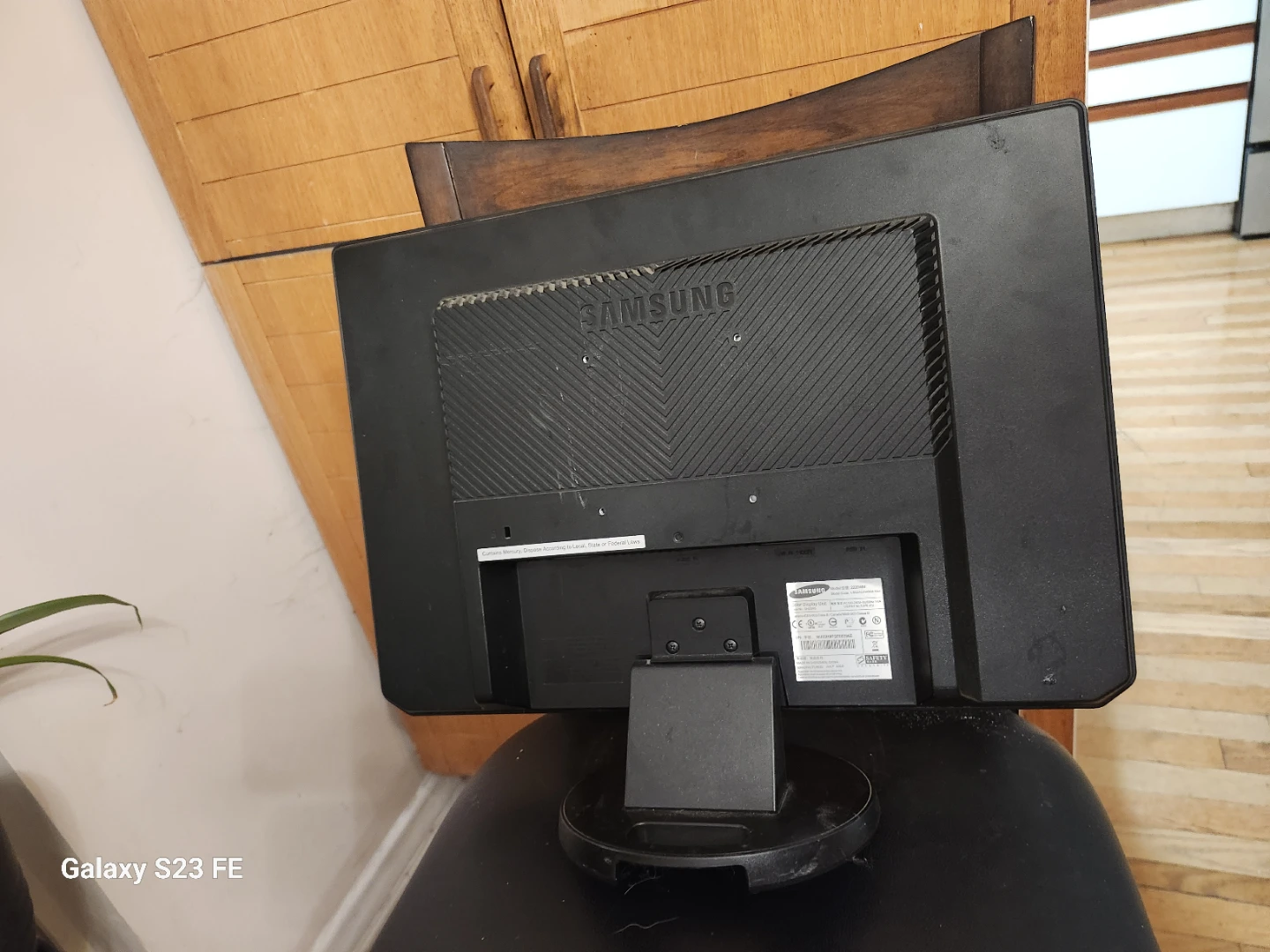 Samsung SyncMaster 2220WM Monitor - photo 3
