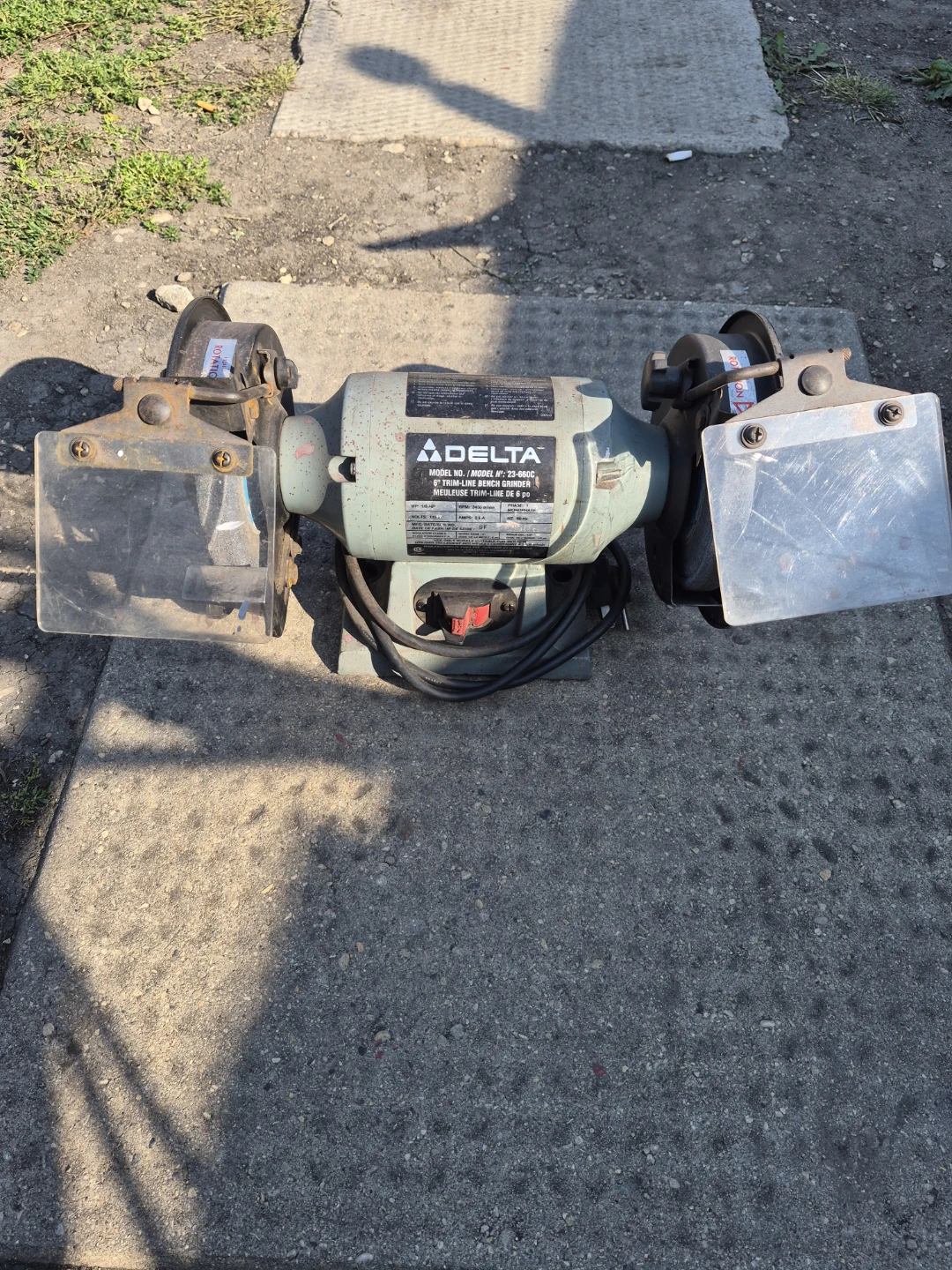 Delta 6" Trim-Line Bench Grinder