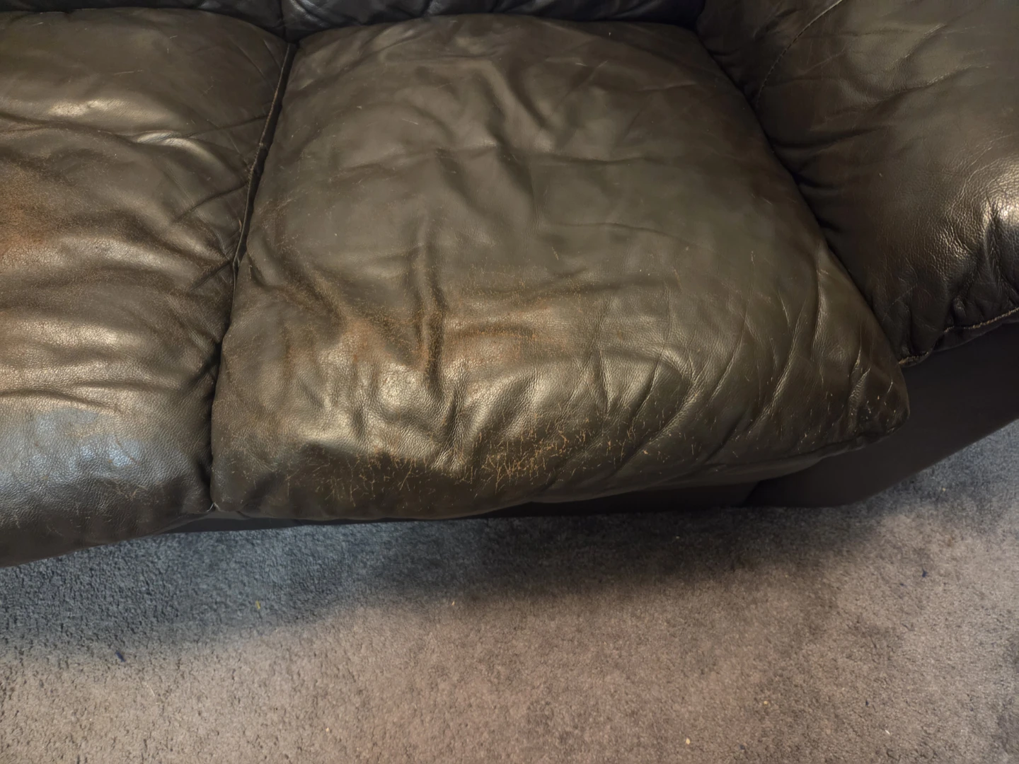 Couch - photo 3