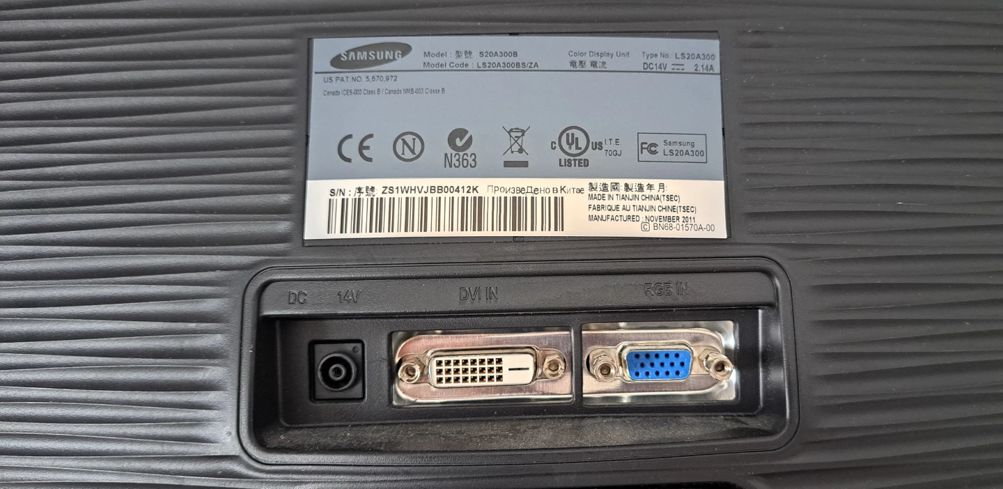 Samsung SyncMaster S20A300B Monitor - photo 3