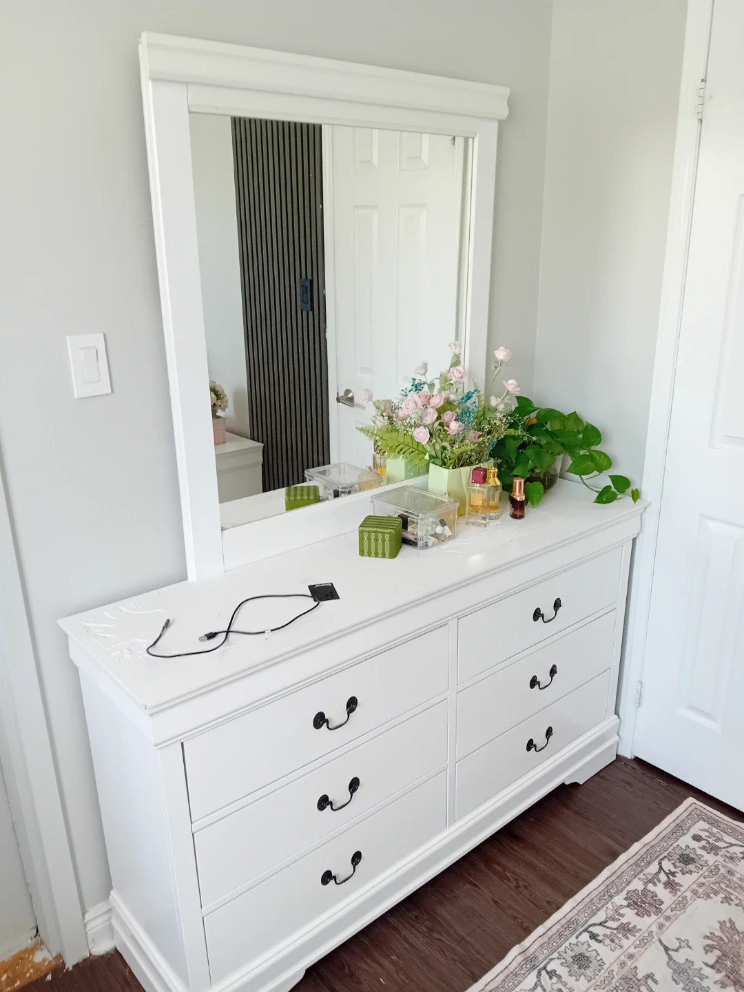 White 6 Drawer Dresser with Mirror - photo 2