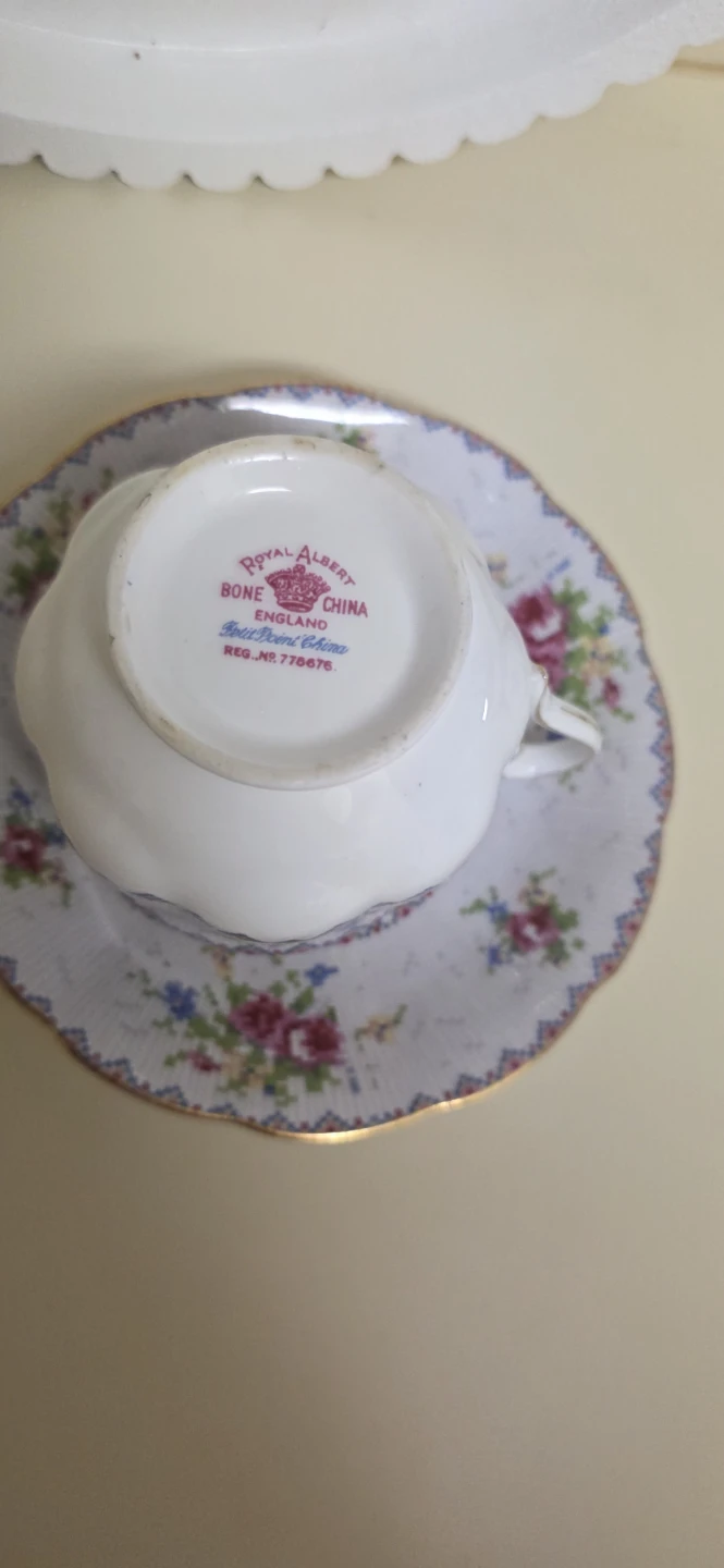 Royal Albert Bone China Teacup and Saucer - photo 4