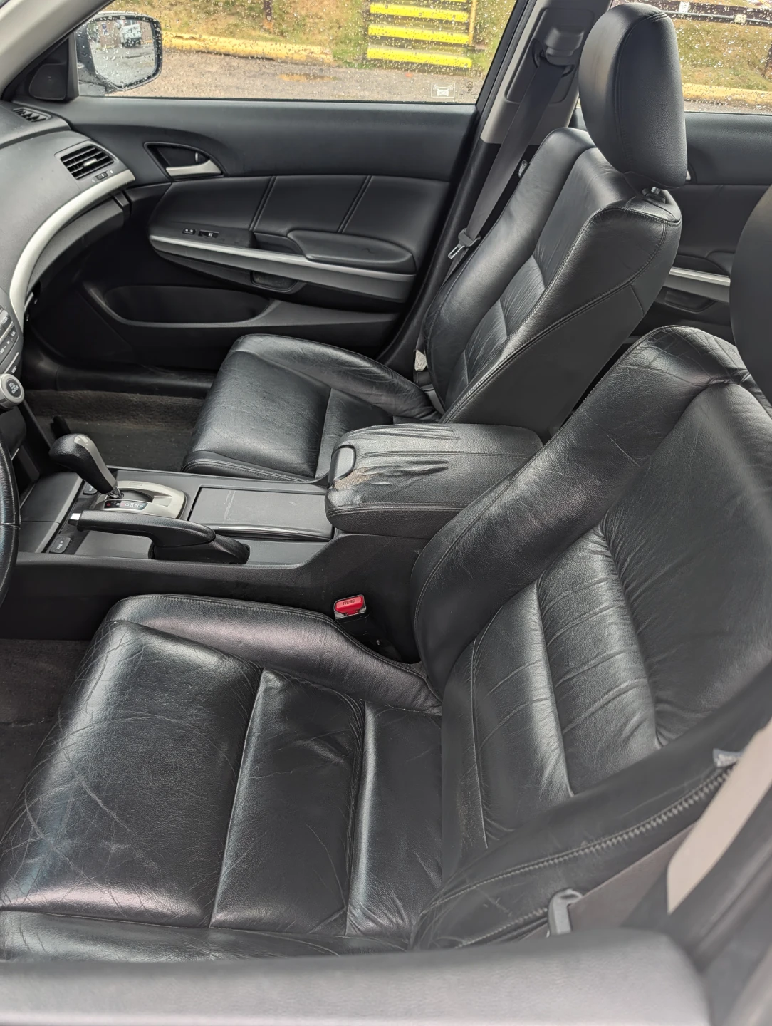 2008 fully loaded Honda accord V6 - photo 2