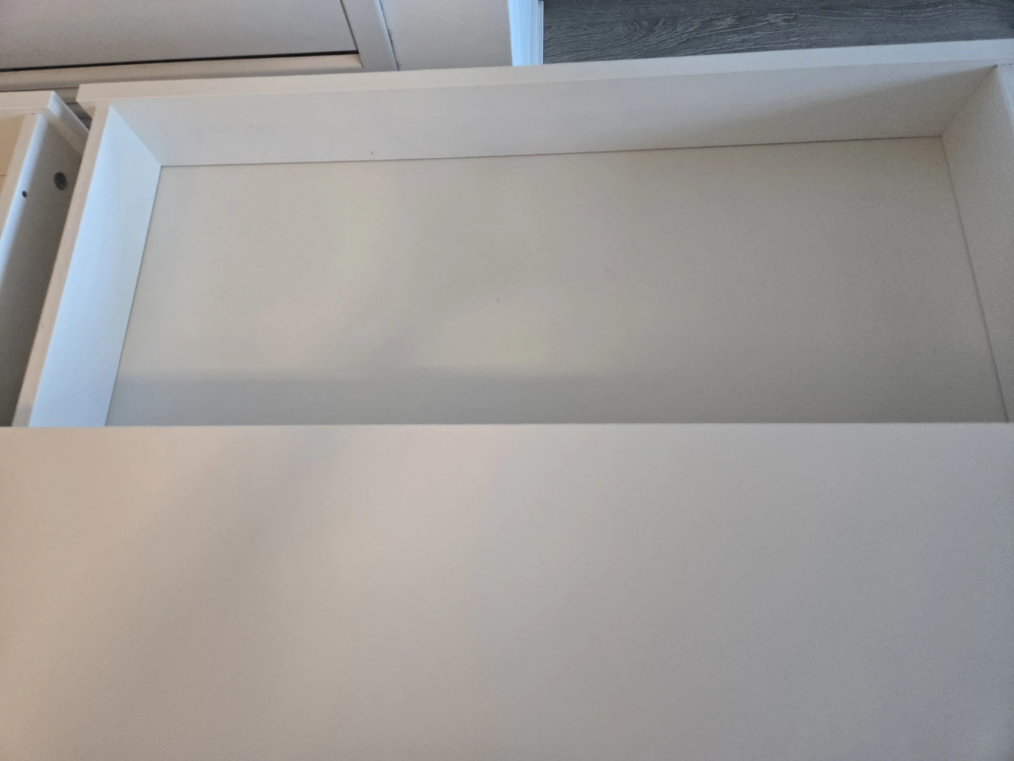 White Desk with Two Drawers - photo 4