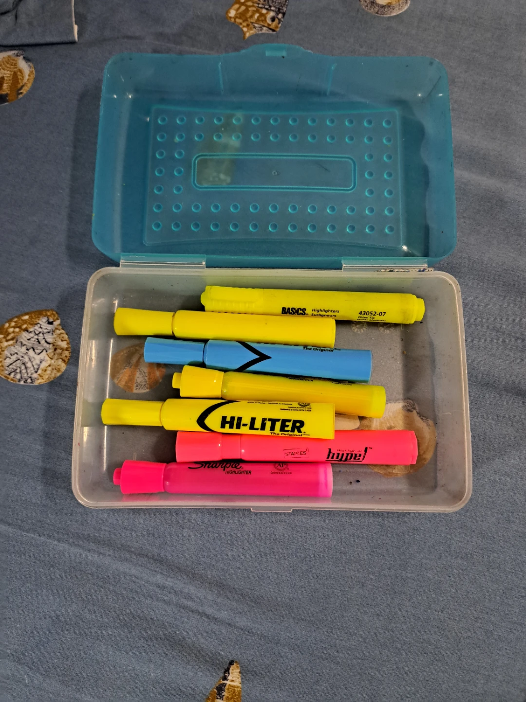 Assorted Highlighters with Case