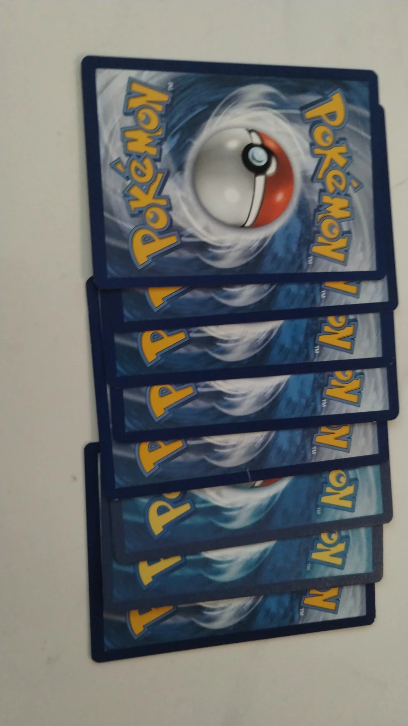 Grupo de 8 cartas Pokémon
