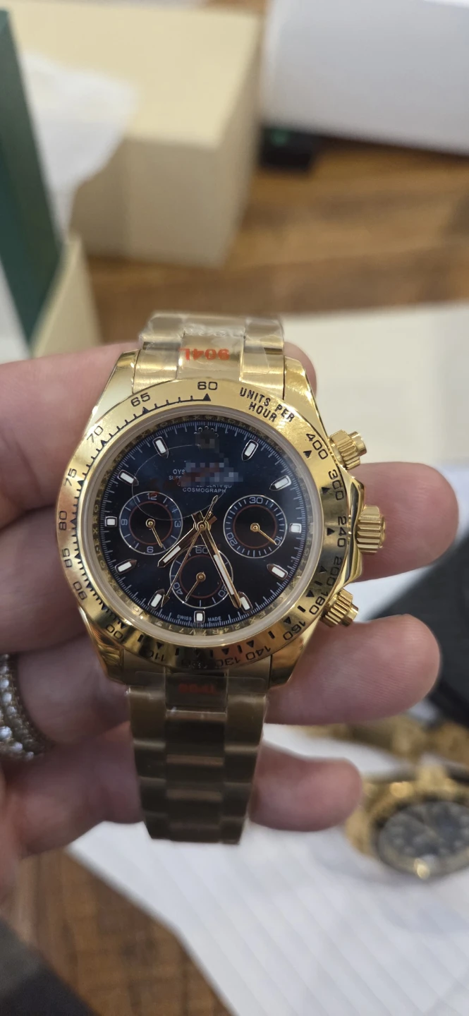 Gold Chronograph Designer-Style Watch - photo 2