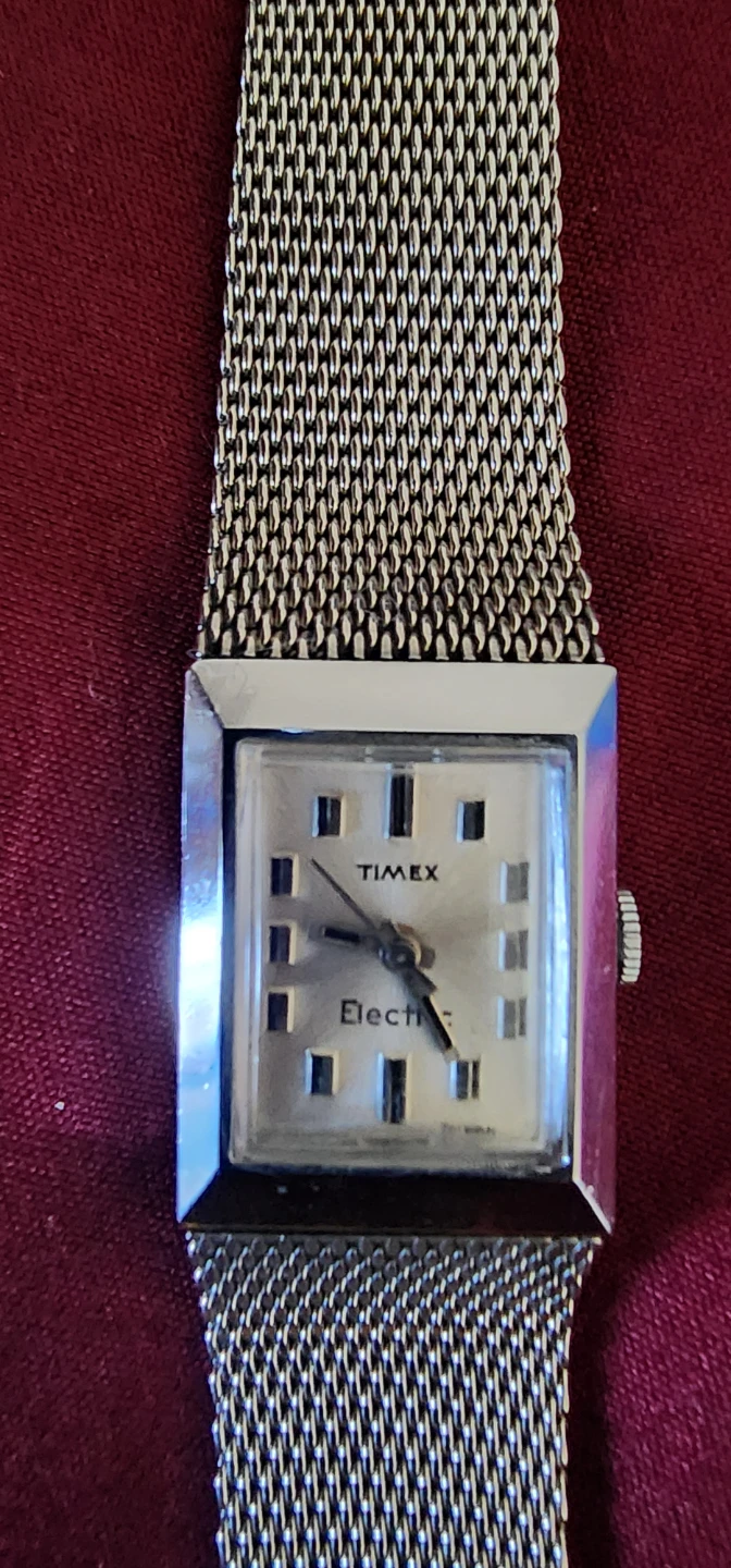 Vintage- Timex Electric Watch Stainless Steel Mesh Band